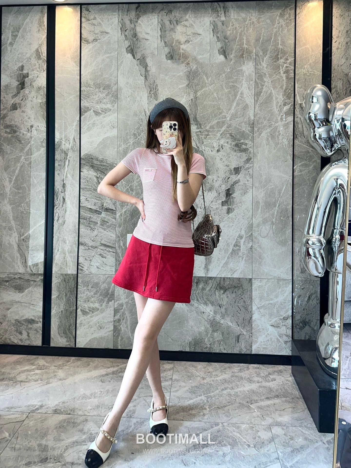 프라다 2026SS 스트라이프 로고자수 슬림핏 반팔 니트 Prada 2026 SS Stripe Logo Embroidered Slim Fit Short Sleeve Knit 5