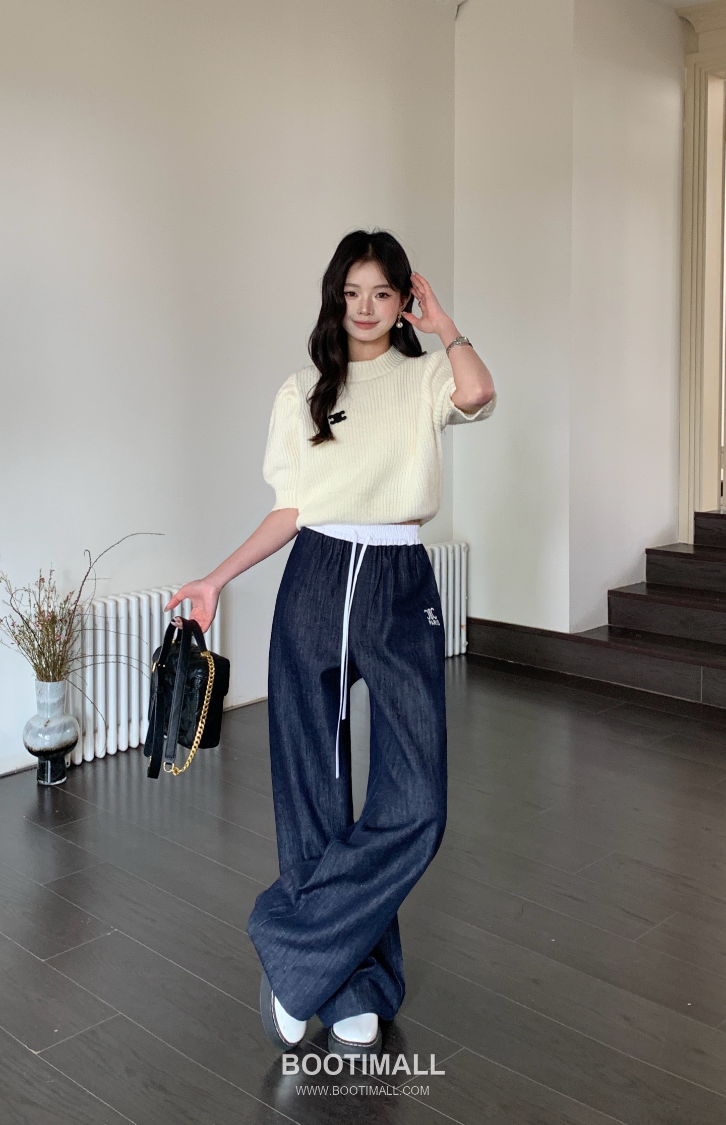 구찌 2026SS 코튼 화이트 데님 밴딩 로고자수 루즈핏 롱팬츠 Gucci 2026 SS Cotton White Denim Elastic Waist Logo Embroidered Loose Fit Long Pants 4