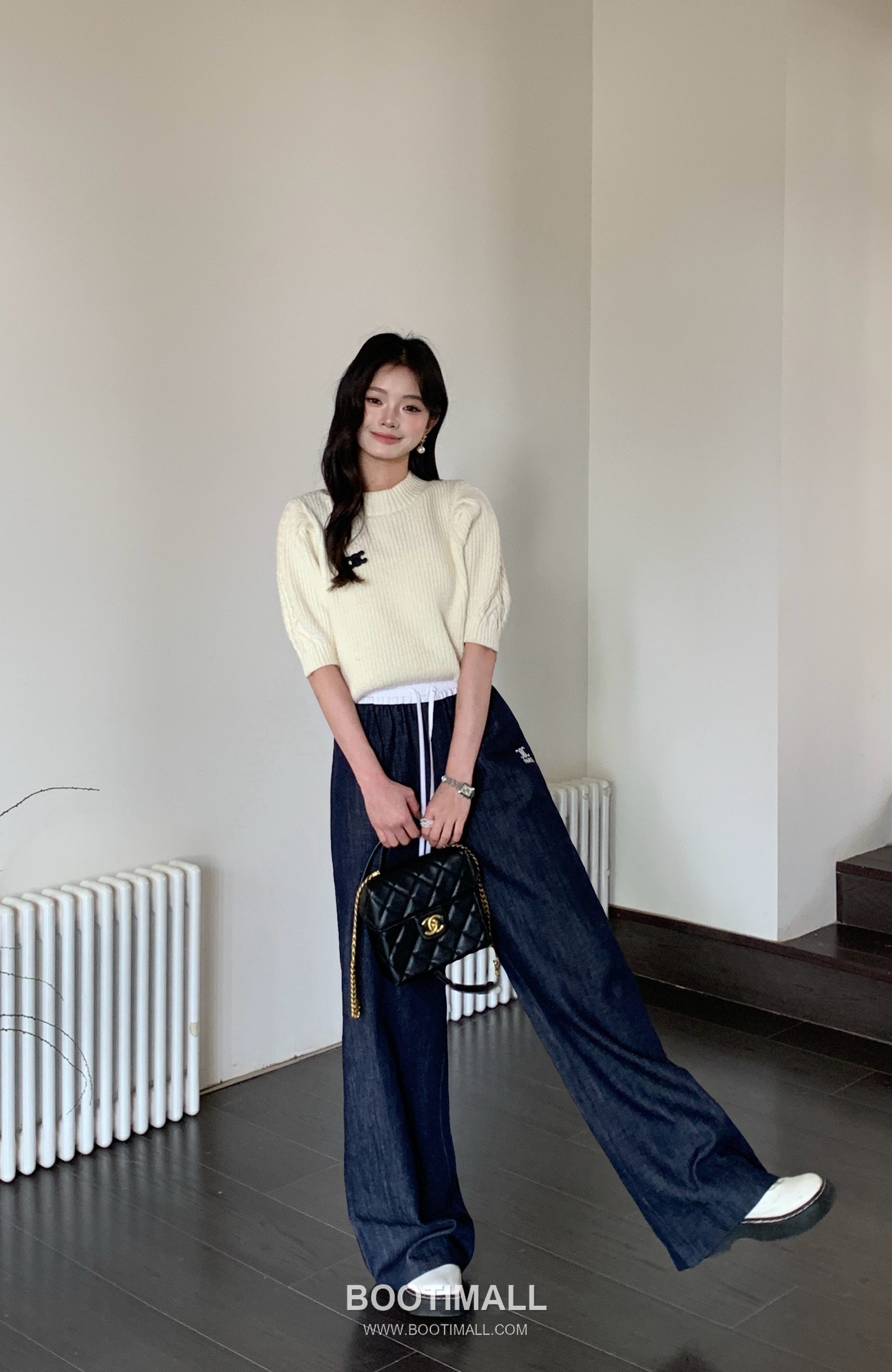 구찌 2026SS 코튼 화이트 데님 밴딩 로고자수 루즈핏 롱팬츠 Gucci 2026 SS Cotton White Denim Elastic Waist Logo Embroidered Loose Fit Long Pants 6