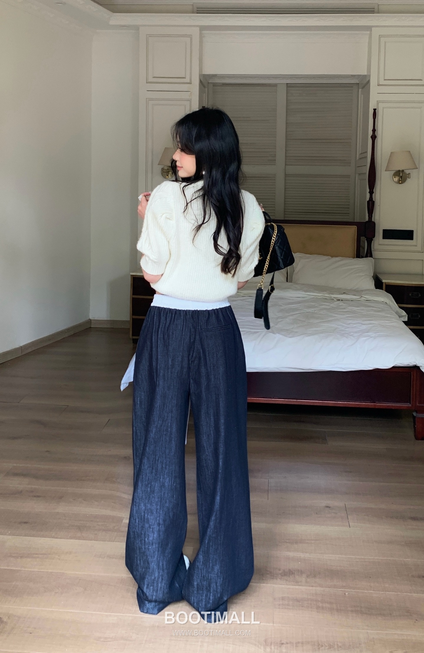 구찌 2026SS 코튼 화이트 데님 밴딩 로고자수 루즈핏 롱팬츠 Gucci 2026 SS Cotton White Denim Elastic Waist Logo Embroidered Loose Fit Long Pants 7