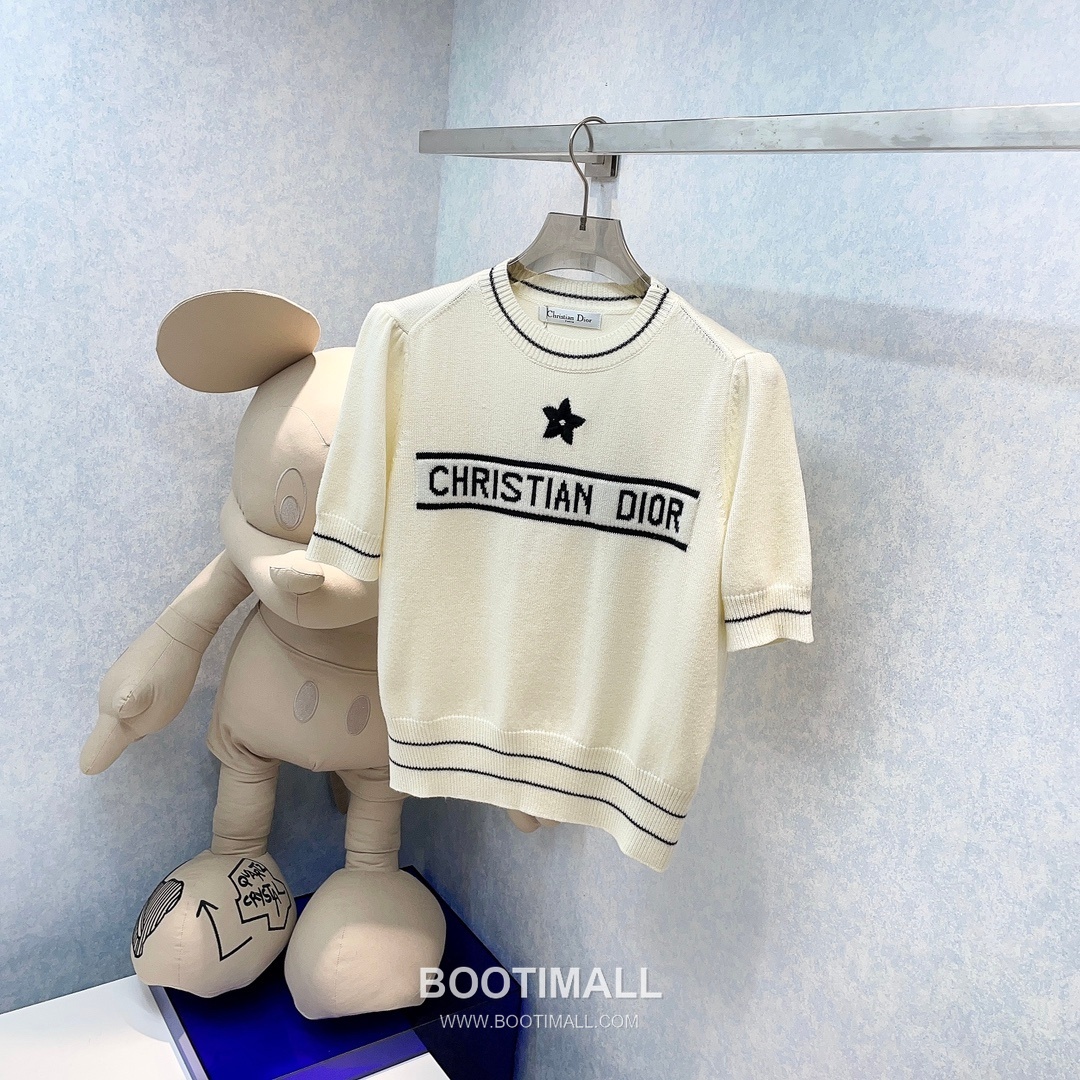 디올 2026SS 울 니트 별자수 로고 퍼프슬리브 반팔 니트 Dior 2026 SS Wool Knit Star Embroidered Logo Puff Sleeve Short Sleeve Knit 5
