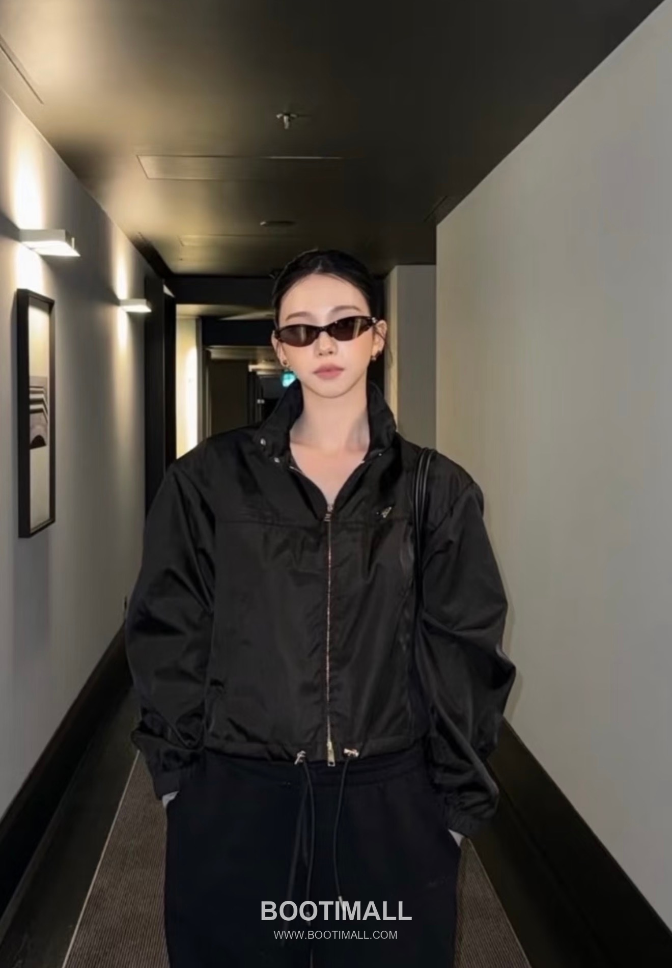 프라다 2026SS 리나일론 트라이앵글로고 루즈핏 숏 후드재킷 Prada 2026 SS Re Nylon Triangle Logo Loose Fit Short Hooded Jacket 7