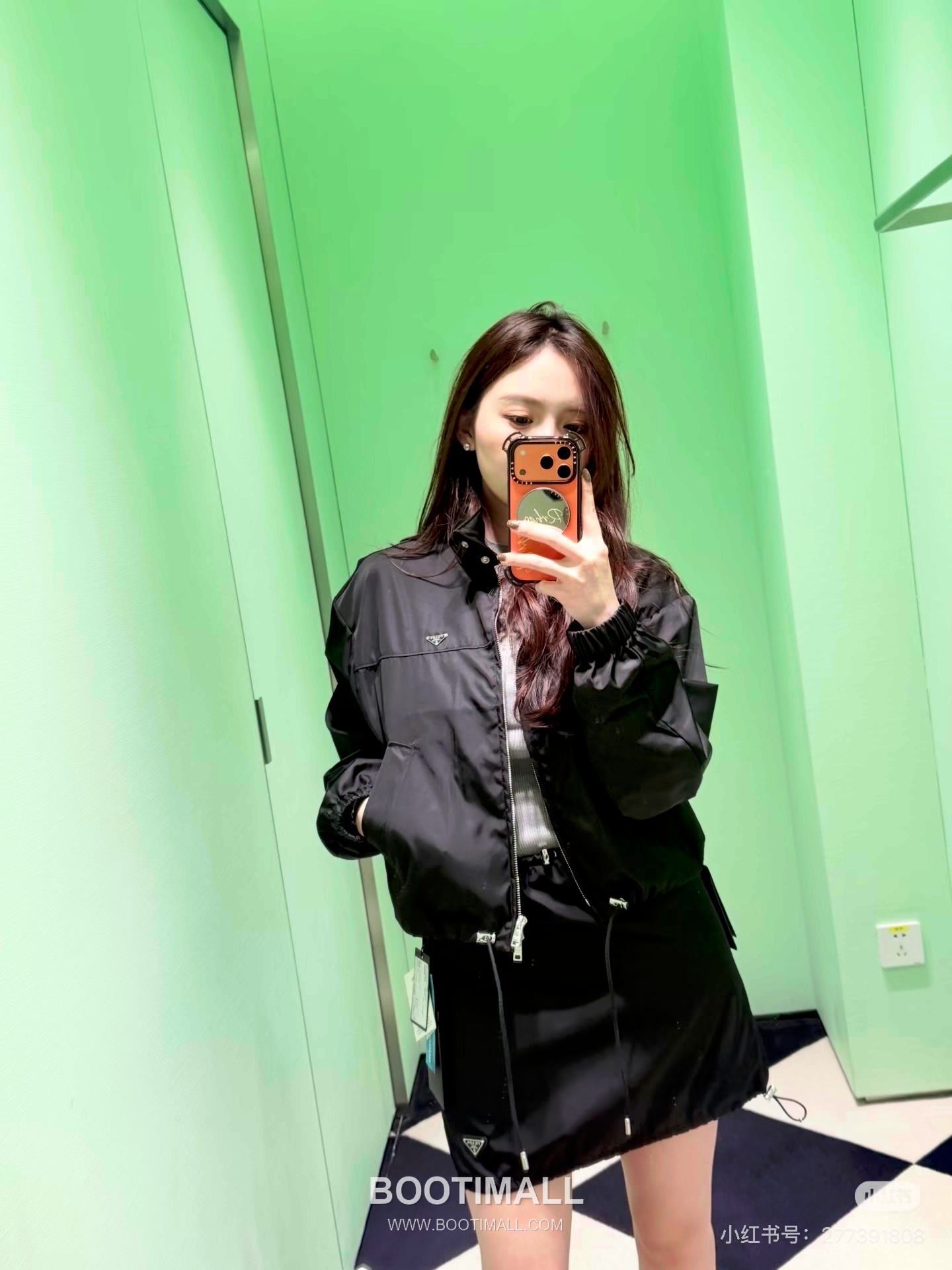 프라다 2026SS 리나일론 트라이앵글로고 루즈핏 숏 후드재킷 Prada 2026 SS Re Nylon Triangle Logo Loose Fit Short Hooded Jacket 8