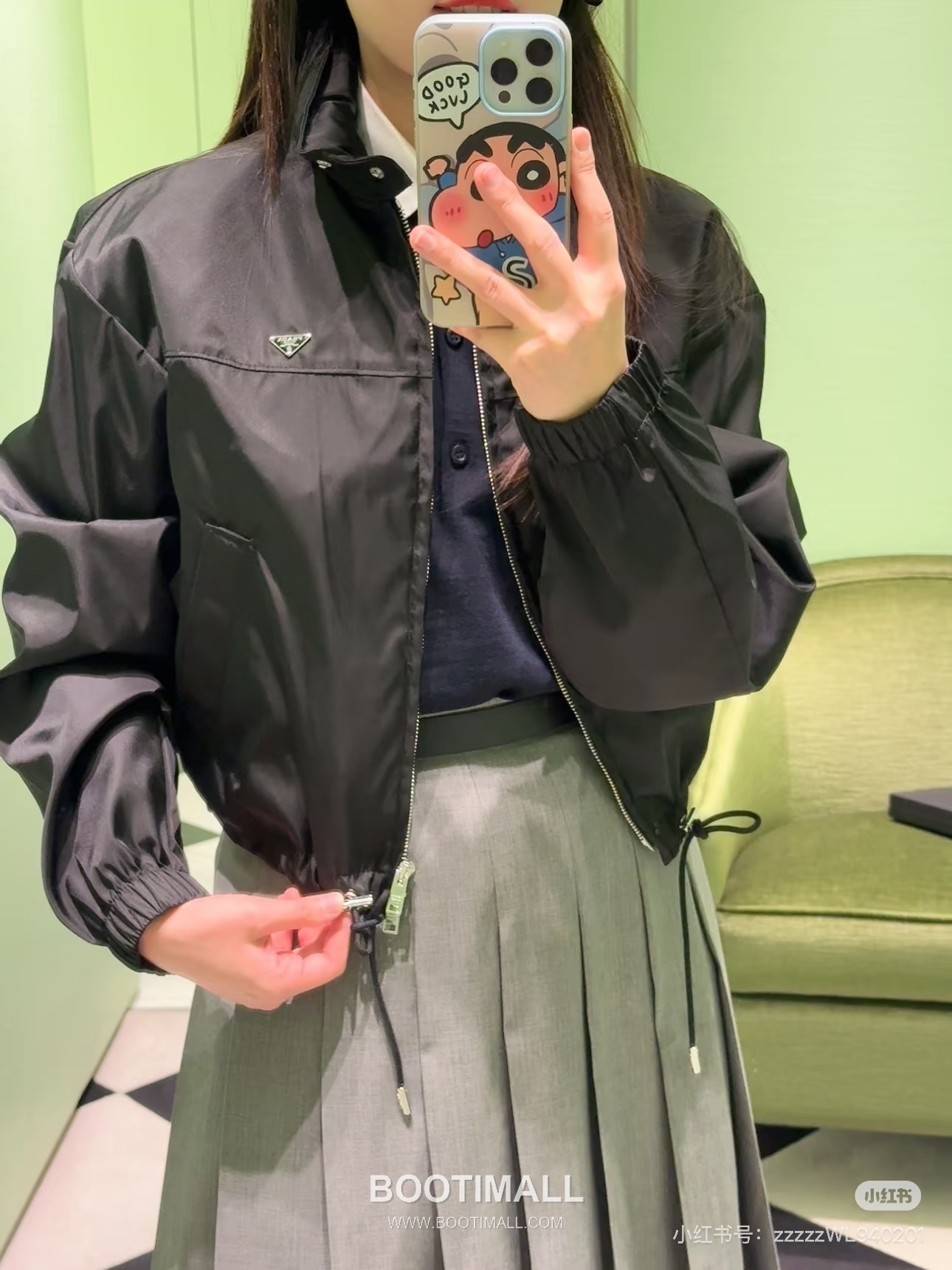 프라다 2026SS 리나일론 트라이앵글로고 루즈핏 숏 후드재킷 Prada 2026 SS Re Nylon Triangle Logo Loose Fit Short Hooded Jacket 11