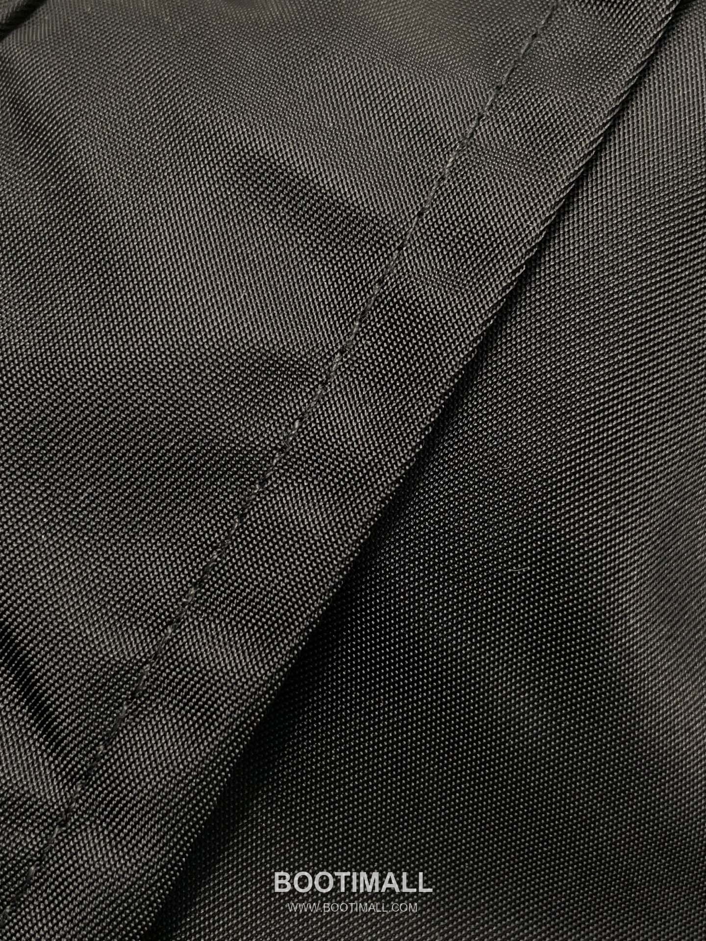 프라다 2026SS 리나일론 트라이앵글로고 루즈핏 숏 후드재킷 Prada 2026 SS Re Nylon Triangle Logo Loose Fit Short Hooded Jacket 25