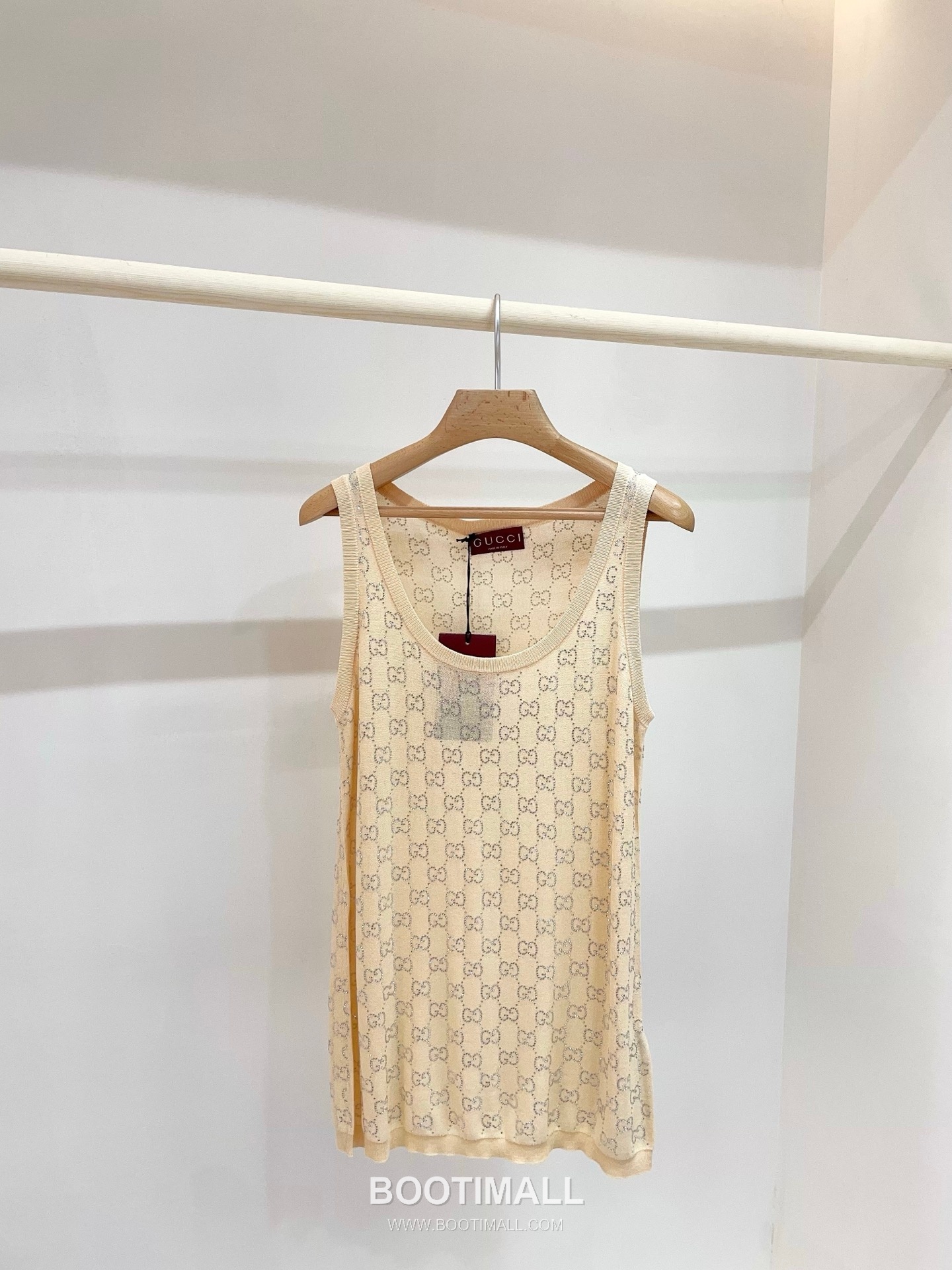 구찌 2026SS 실크 GG 크리스탈자수 슬림핏 슬리브리스 니트 Gucci 2026 SS Silk GG Crystal Embroidered Slim Fit Sleeveless Knit 15