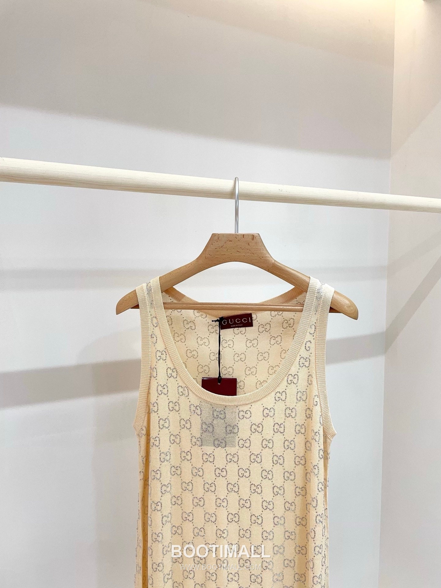 구찌 2026SS 실크 GG 크리스탈자수 슬림핏 슬리브리스 니트 Gucci 2026 SS Silk GG Crystal Embroidered Slim Fit Sleeveless Knit 16