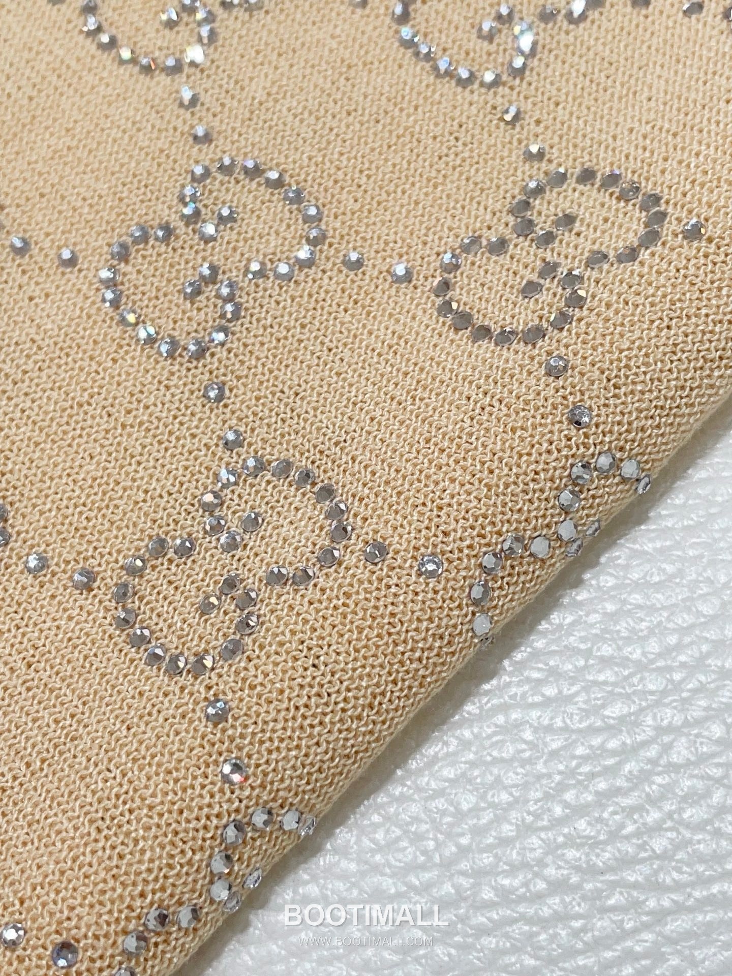 구찌 2026SS 실크 GG 크리스탈자수 슬림핏 슬리브리스 니트 Gucci 2026 SS Silk GG Crystal Embroidered Slim Fit Sleeveless Knit 21