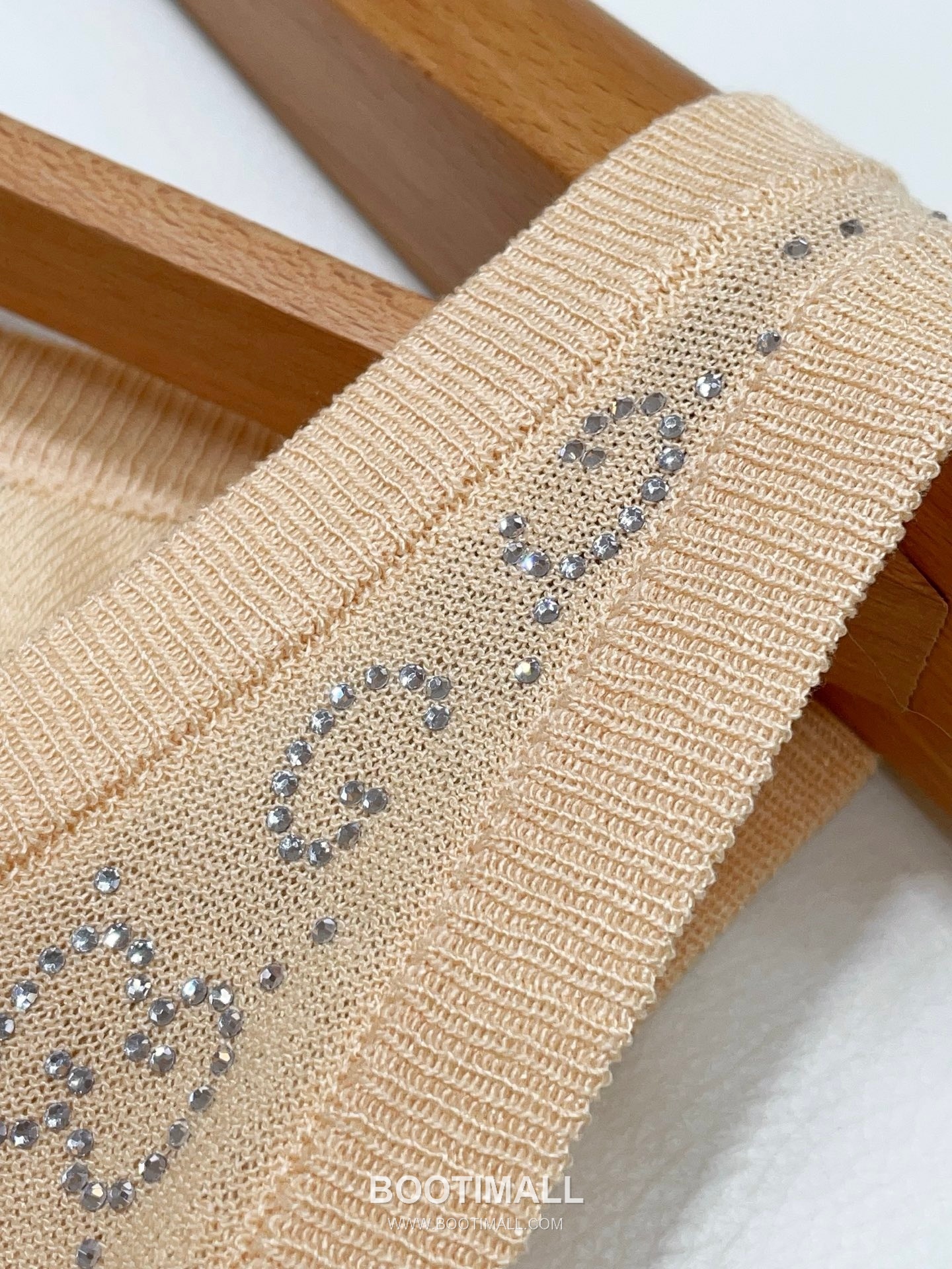 구찌 2026SS 실크 GG 크리스탈자수 슬림핏 슬리브리스 니트 Gucci 2026 SS Silk GG Crystal Embroidered Slim Fit Sleeveless Knit 23