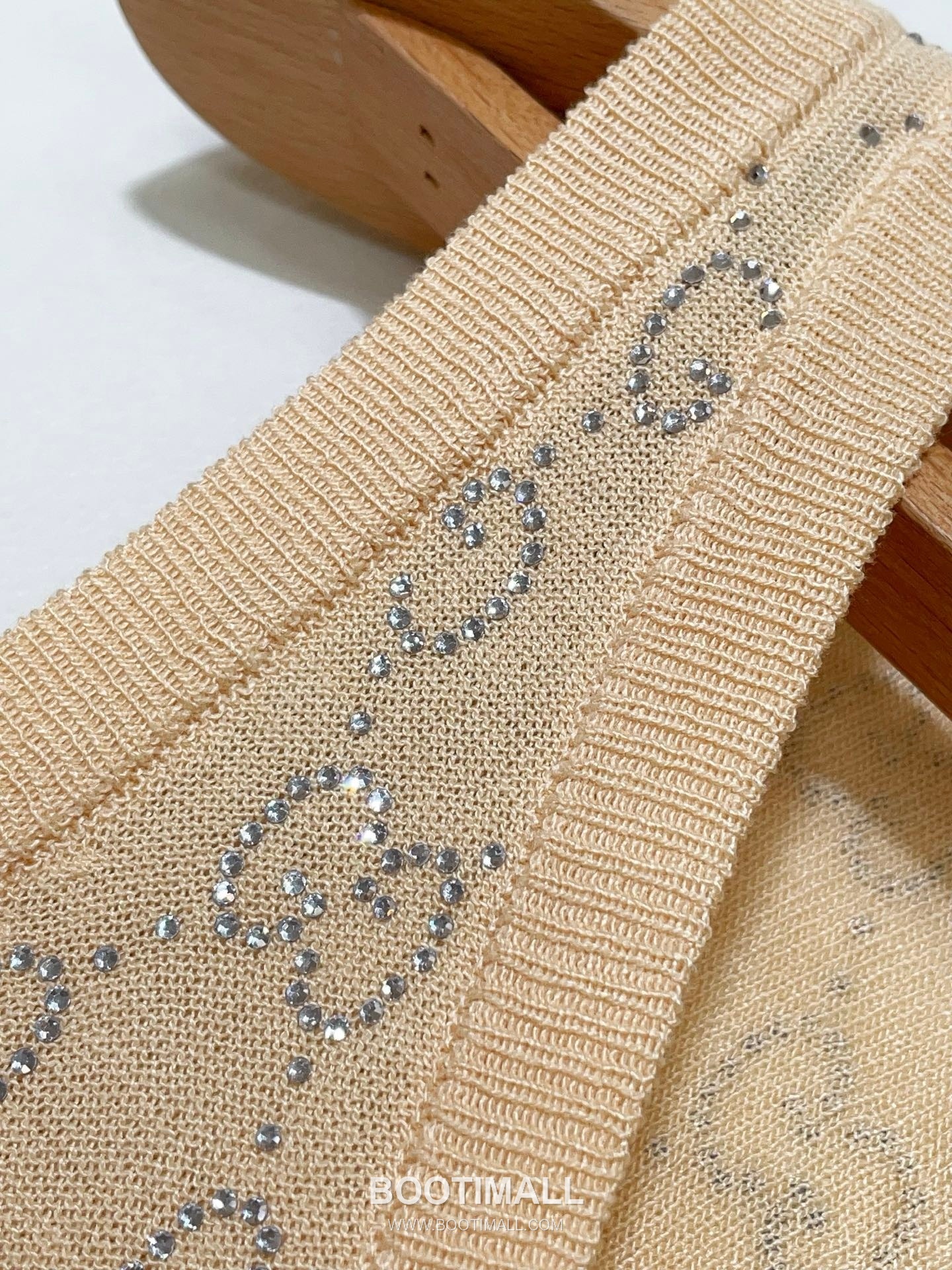 구찌 2026SS 실크 GG 크리스탈자수 슬림핏 슬리브리스 니트 Gucci 2026 SS Silk GG Crystal Embroidered Slim Fit Sleeveless Knit 24