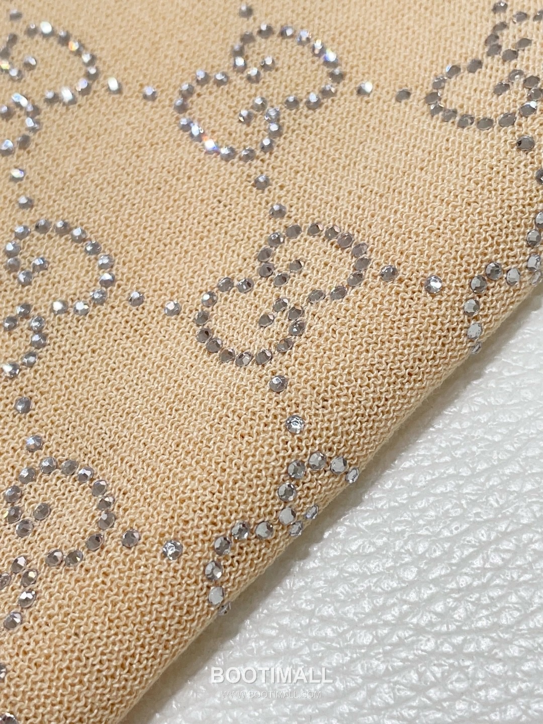 구찌 2026SS 실크 GG 크리스탈자수 슬림핏 슬리브리스 니트 Gucci 2026 SS Silk GG Crystal Embroidered Slim Fit Sleeveless Knit 27