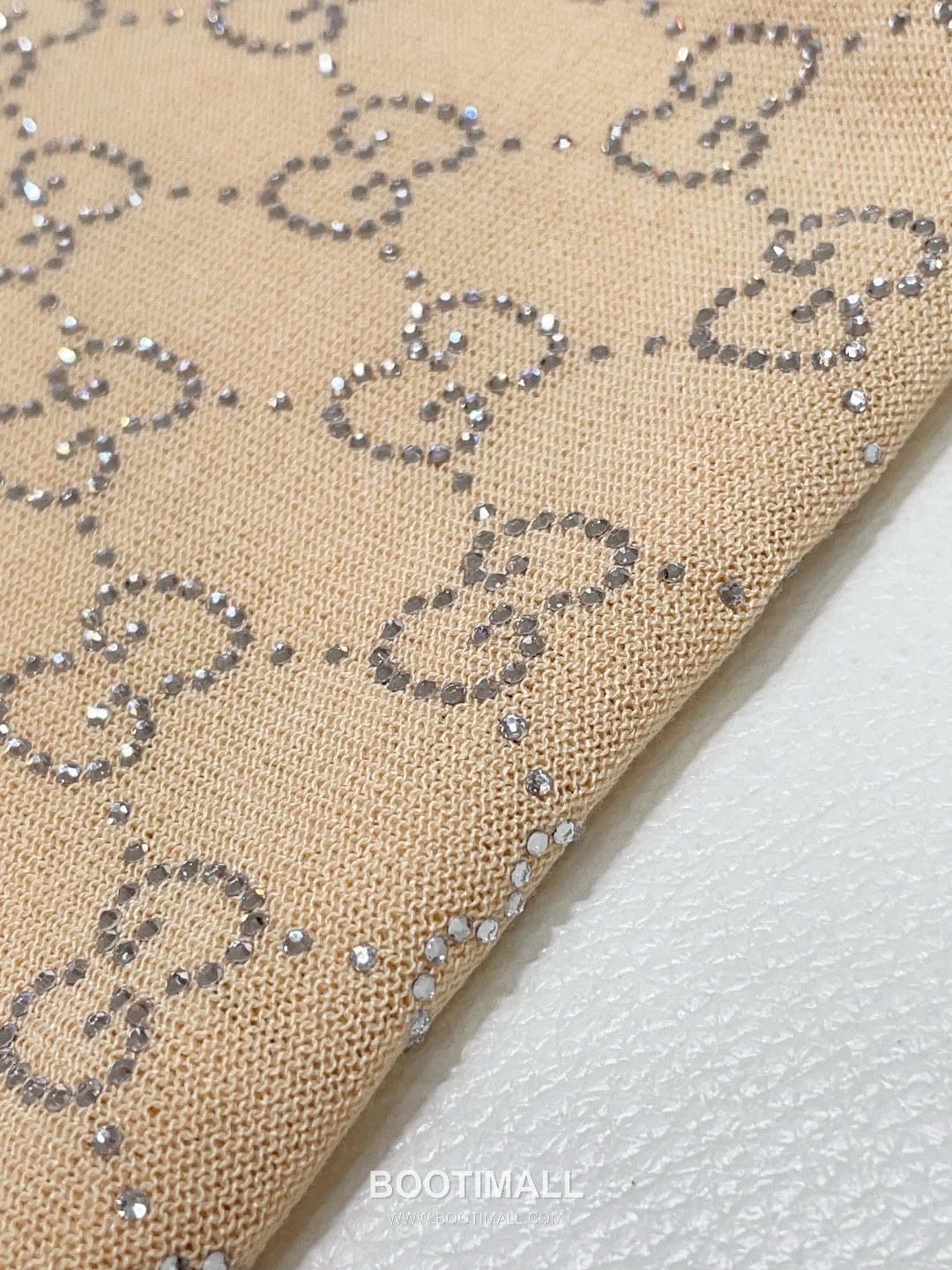 구찌 2026SS 실크 GG 크리스탈자수 슬림핏 슬리브리스 니트 Gucci 2026 SS Silk GG Crystal Embroidered Slim Fit Sleeveless Knit 28