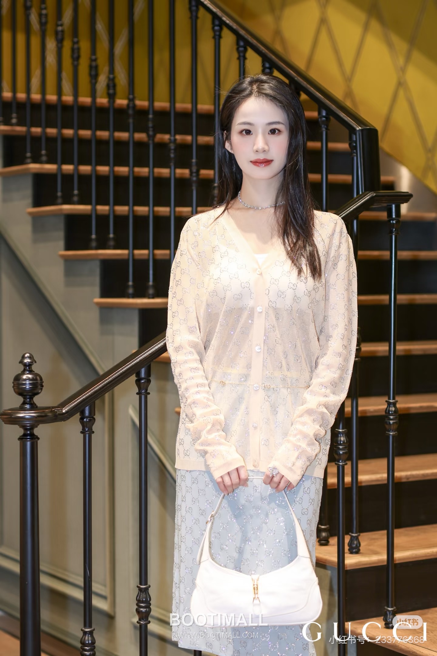 구찌 2026SS 실크 GG 크리스탈자수 슬림핏 브이넥 긴팔 가디건 Gucci 2026 SS Silk GG Crystal Embroidered Slim Fit V Neck Long Sleeve Cardigan 1