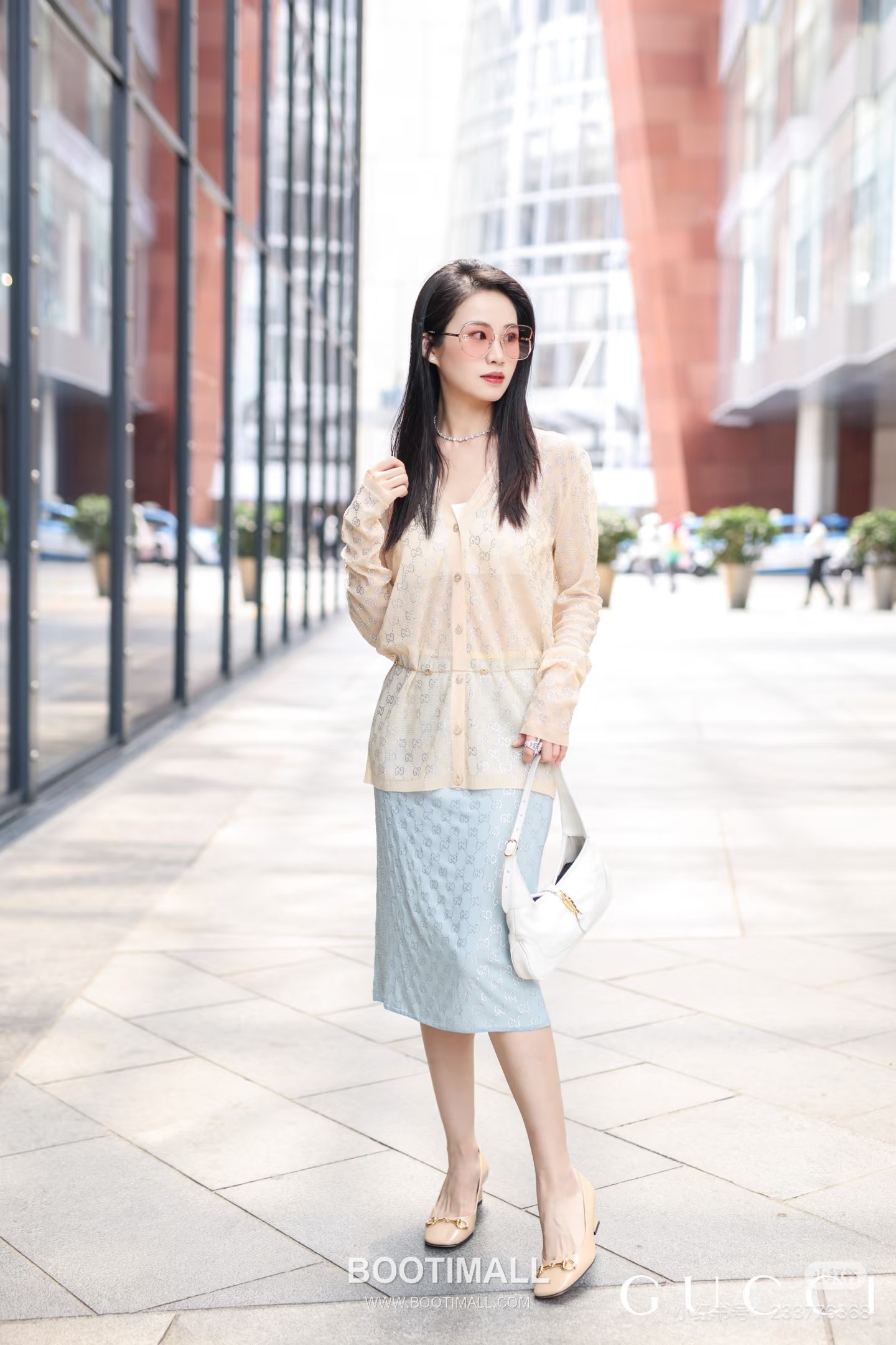 구찌 2026SS 실크 GG 크리스탈자수 슬림핏 브이넥 긴팔 가디건 Gucci 2026 SS Silk GG Crystal Embroidered Slim Fit V Neck Long Sleeve Cardigan 4