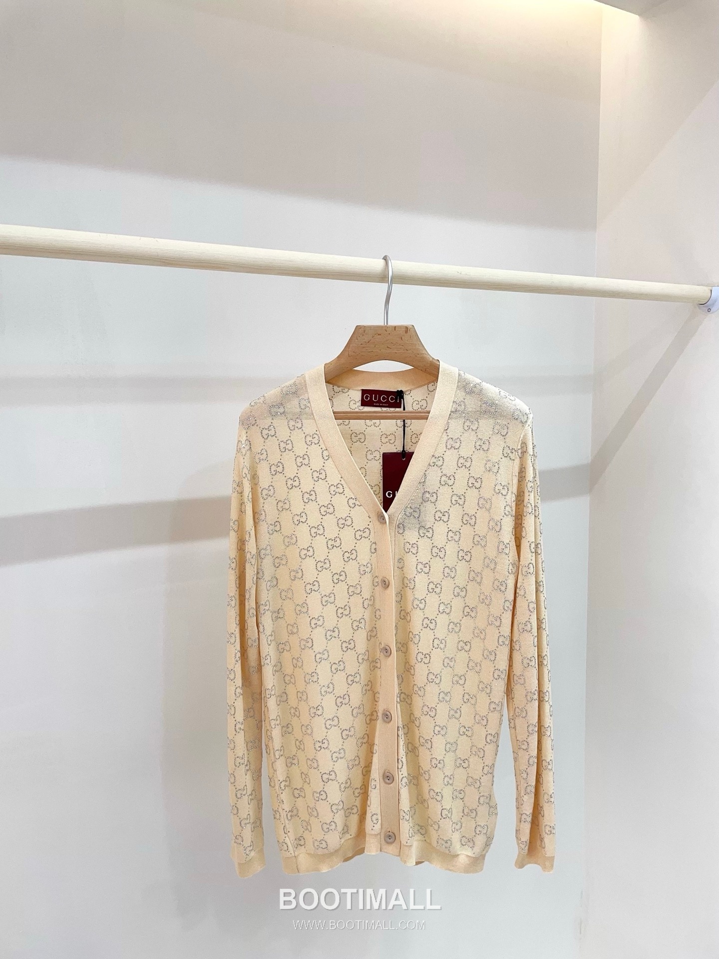 구찌 2026SS 실크 GG 크리스탈자수 슬림핏 브이넥 긴팔 가디건 Gucci 2026 SS Silk GG Crystal Embroidered Slim Fit V Neck Long Sleeve Cardigan 10