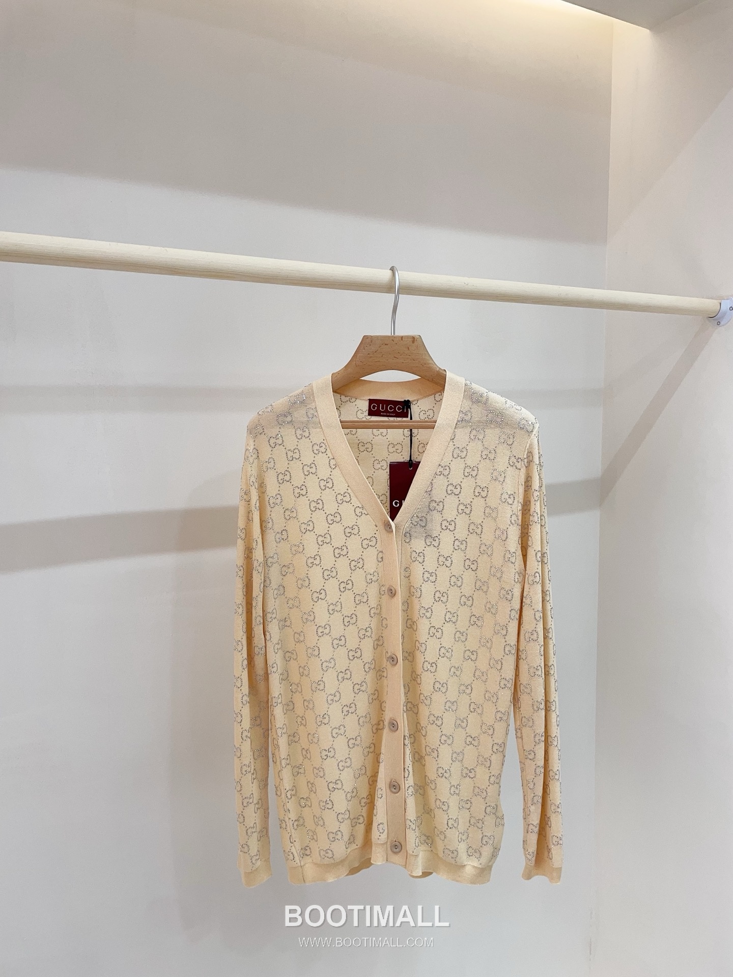 구찌 2026SS 실크 GG 크리스탈자수 슬림핏 브이넥 긴팔 가디건 Gucci 2026 SS Silk GG Crystal Embroidered Slim Fit V Neck Long Sleeve Cardigan 11