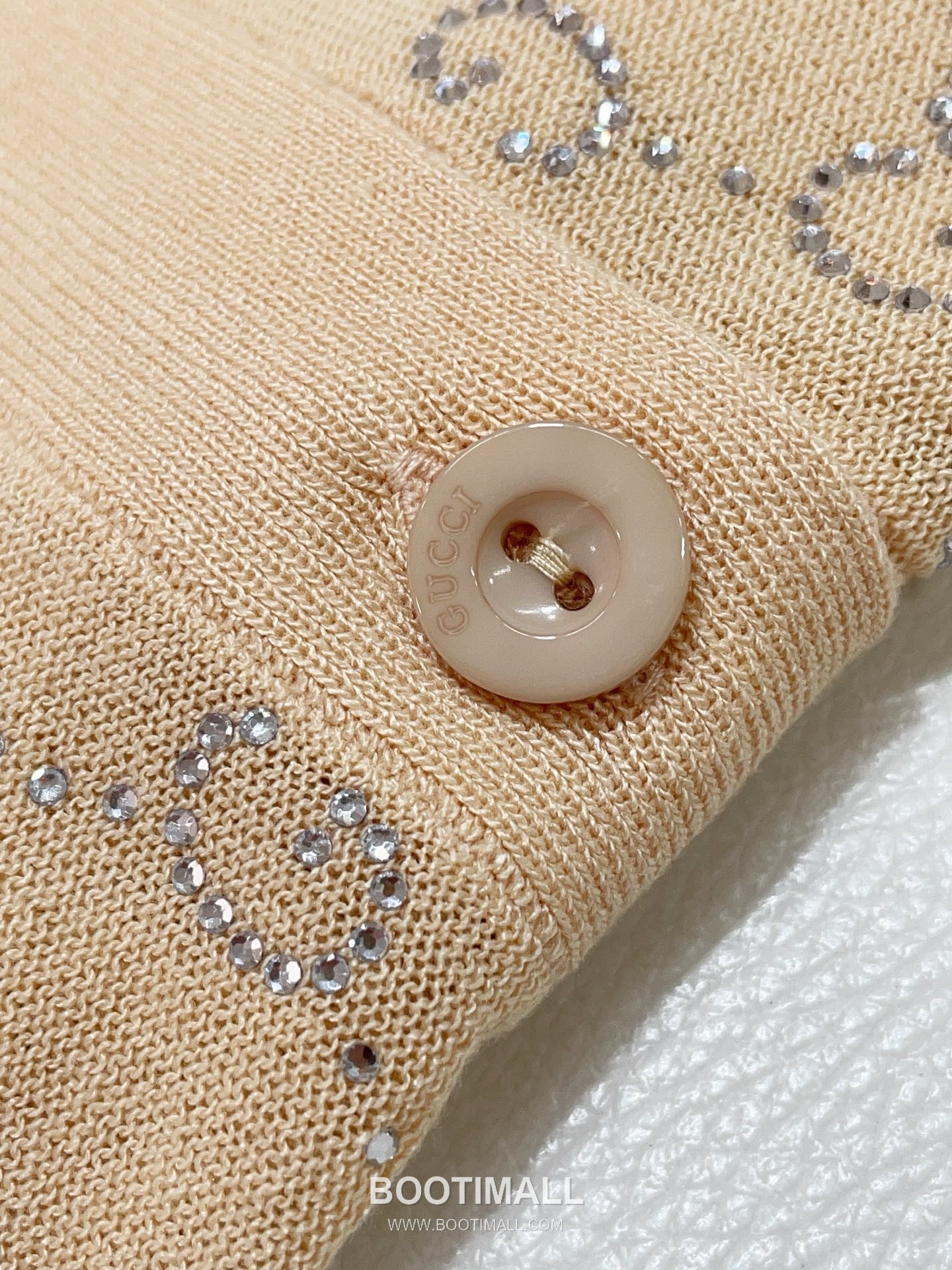 구찌 2026SS 실크 GG 크리스탈자수 슬림핏 브이넥 긴팔 가디건 Gucci 2026 SS Silk GG Crystal Embroidered Slim Fit V Neck Long Sleeve Cardigan 16