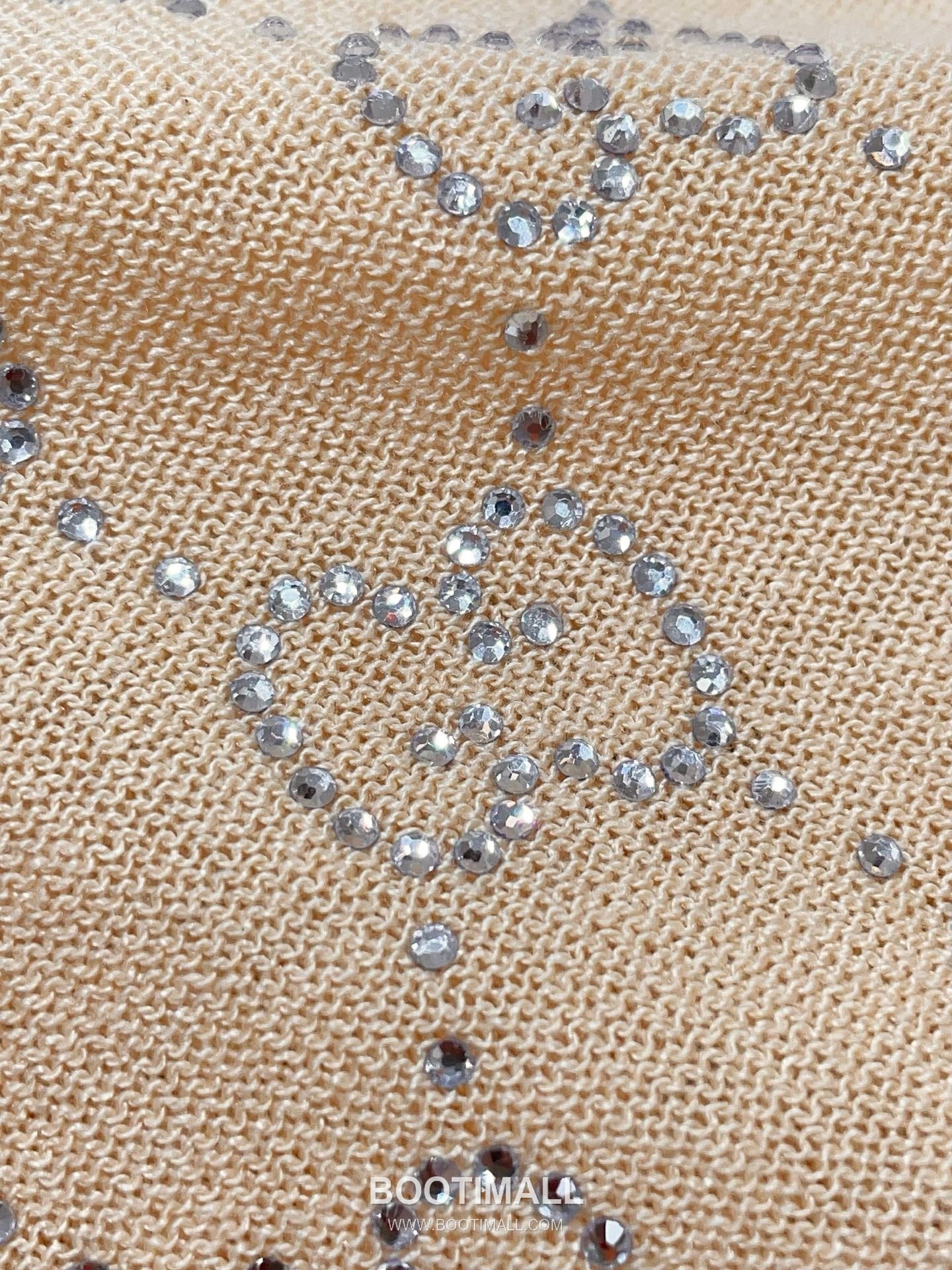 구찌 2026SS 실크 GG 크리스탈자수 슬림핏 브이넥 긴팔 가디건 Gucci 2026 SS Silk GG Crystal Embroidered Slim Fit V Neck Long Sleeve Cardigan 19