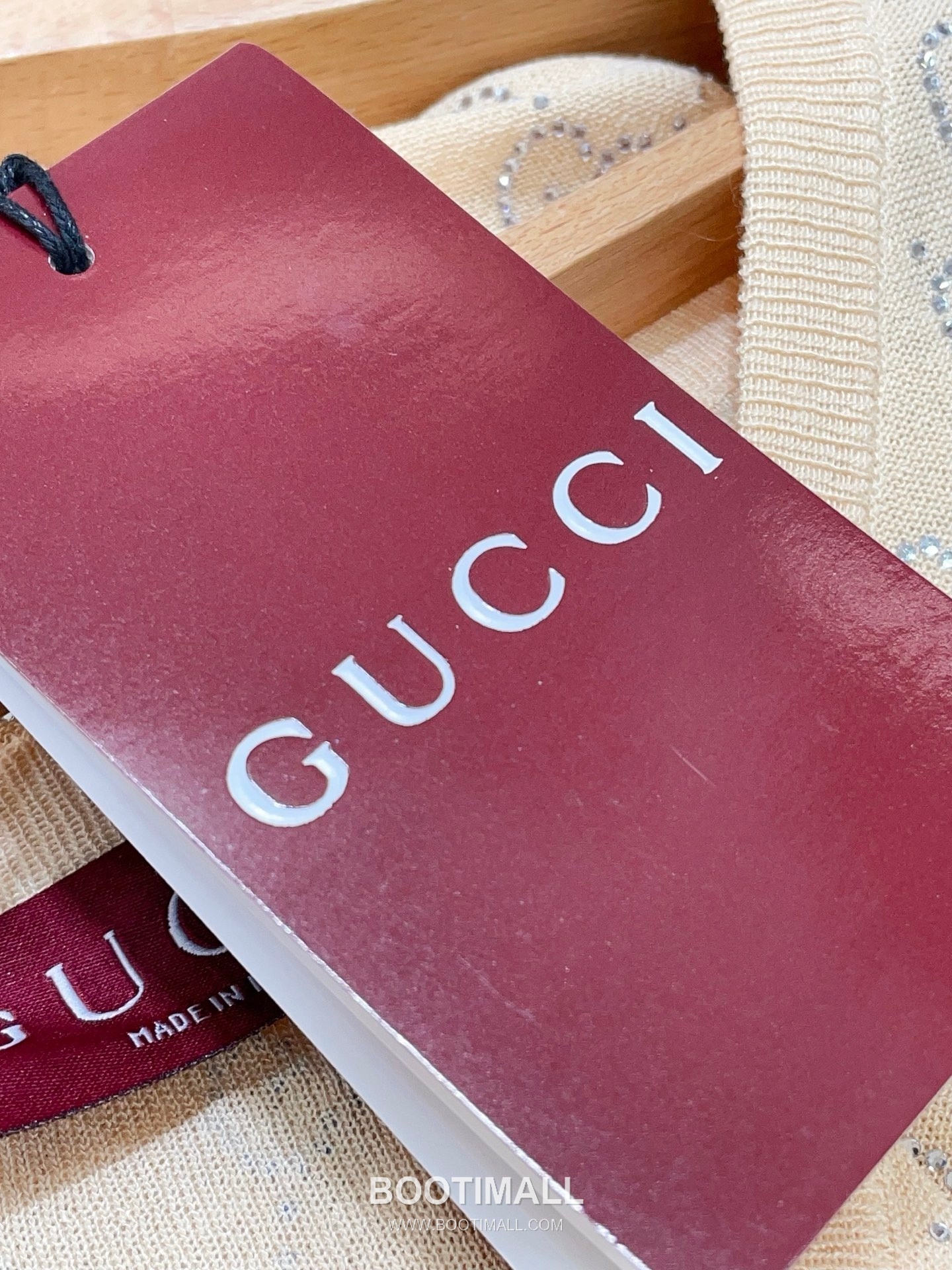 구찌 2026SS 실크 GG 크리스탈자수 슬림핏 브이넥 긴팔 가디건 Gucci 2026 SS Silk GG Crystal Embroidered Slim Fit V Neck Long Sleeve Cardigan 23