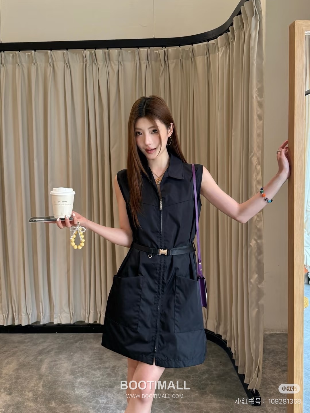 프라다 2026SS 리나일론 트라이앵글로고 플레어핏 미니 슬리브리스 원피스 Prada 2026 SS Re Nylon Triangle Logo Flared Mini Sleeveless Dress 5