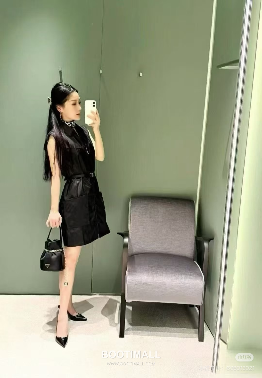 프라다 2026SS 리나일론 트라이앵글로고 플레어핏 미니 슬리브리스 원피스 Prada 2026 SS Re Nylon Triangle Logo Flared Mini Sleeveless Dress 8
