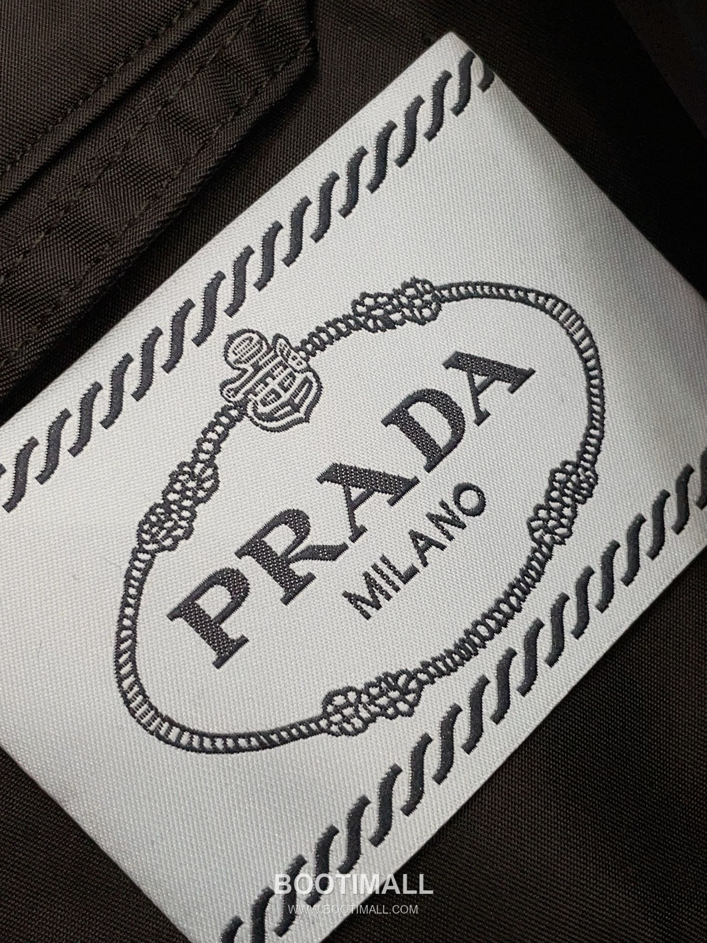 프라다 2026SS 리나일론 트라이앵글로고 플레어핏 미니 슬리브리스 원피스 Prada 2026 SS Re Nylon Triangle Logo Flared Mini Sleeveless Dress 26