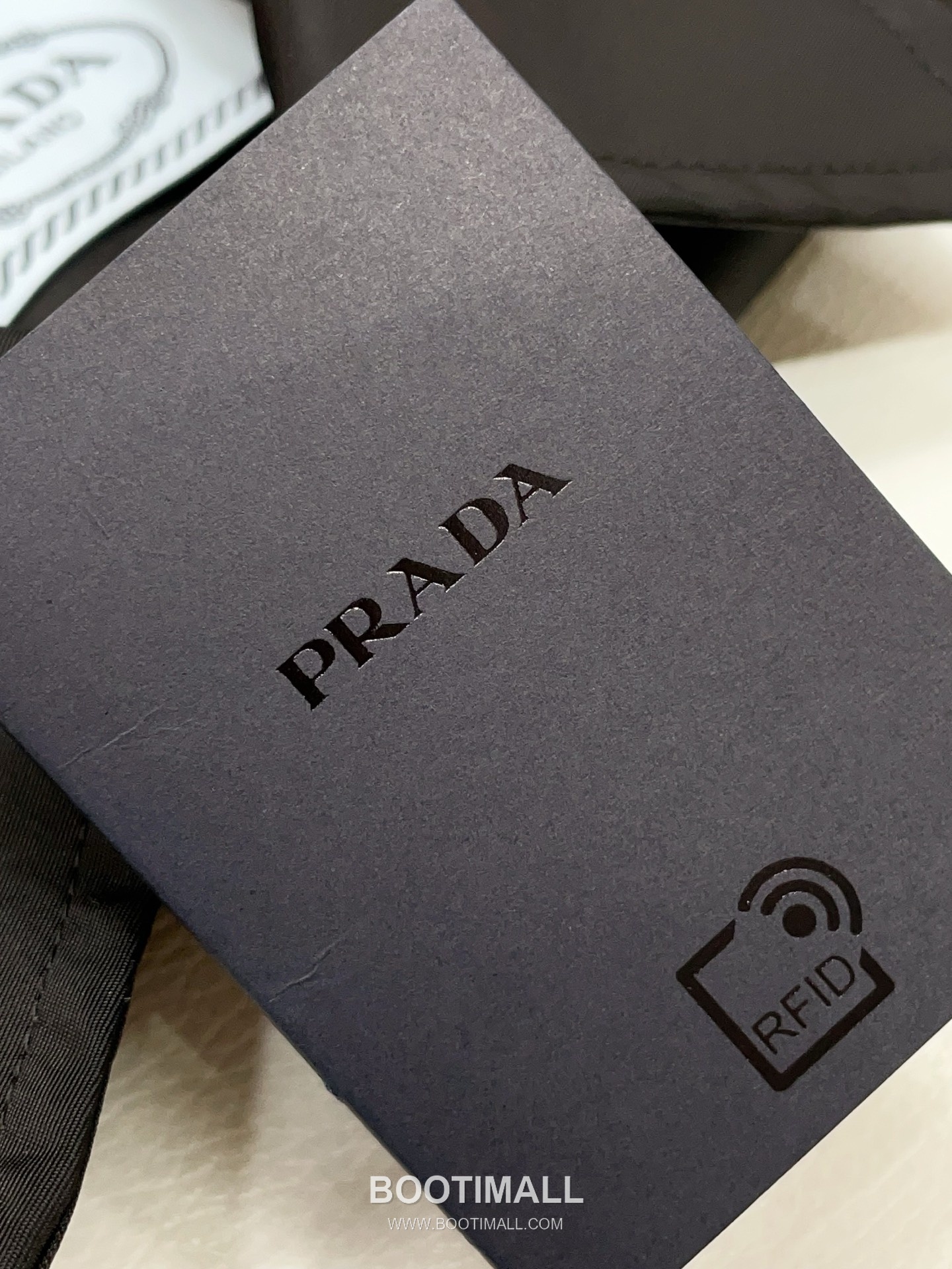 프라다 2026SS 리나일론 트라이앵글로고 플레어핏 미니 슬리브리스 원피스 Prada 2026 SS Re Nylon Triangle Logo Flared Mini Sleeveless Dress 27