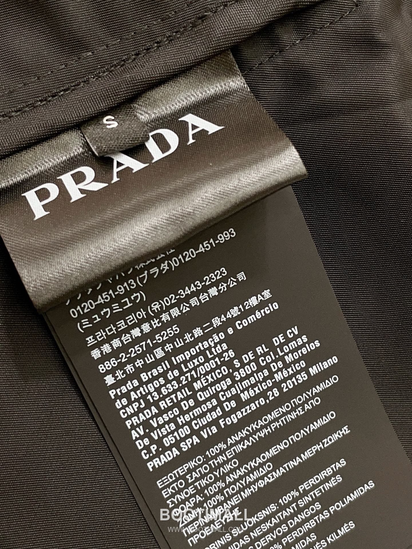 프라다 2026SS 리나일론 트라이앵글로고 플레어핏 미니 슬리브리스 원피스 Prada 2026 SS Re Nylon Triangle Logo Flared Mini Sleeveless Dress 28