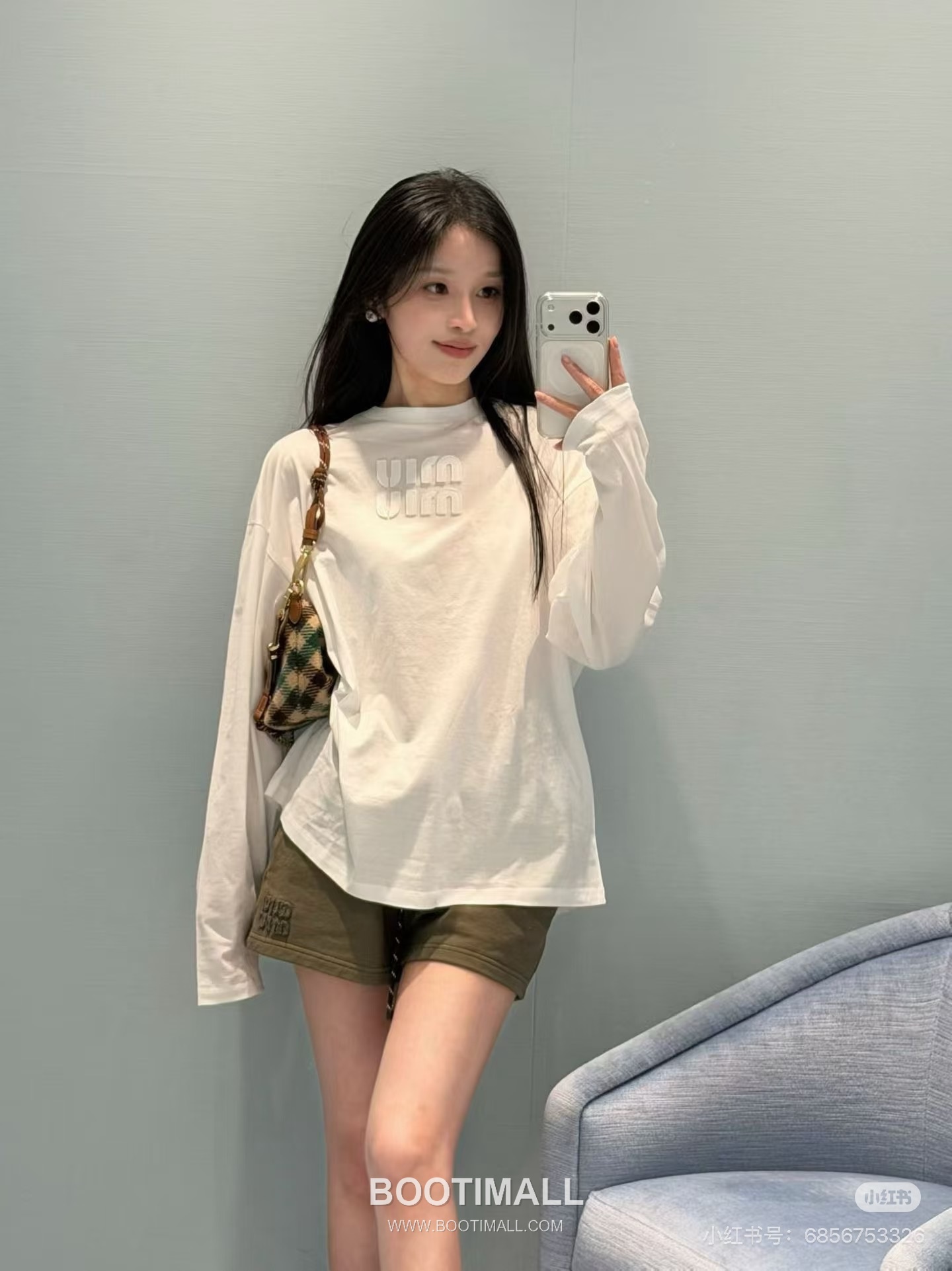 프라다 2026SS 코튼 드로스트링 로고자수 루즈핏 쇼츠 Prada 2026 SS Cotton Drawstring Logo Embroidered Loose Fit Shorts 1