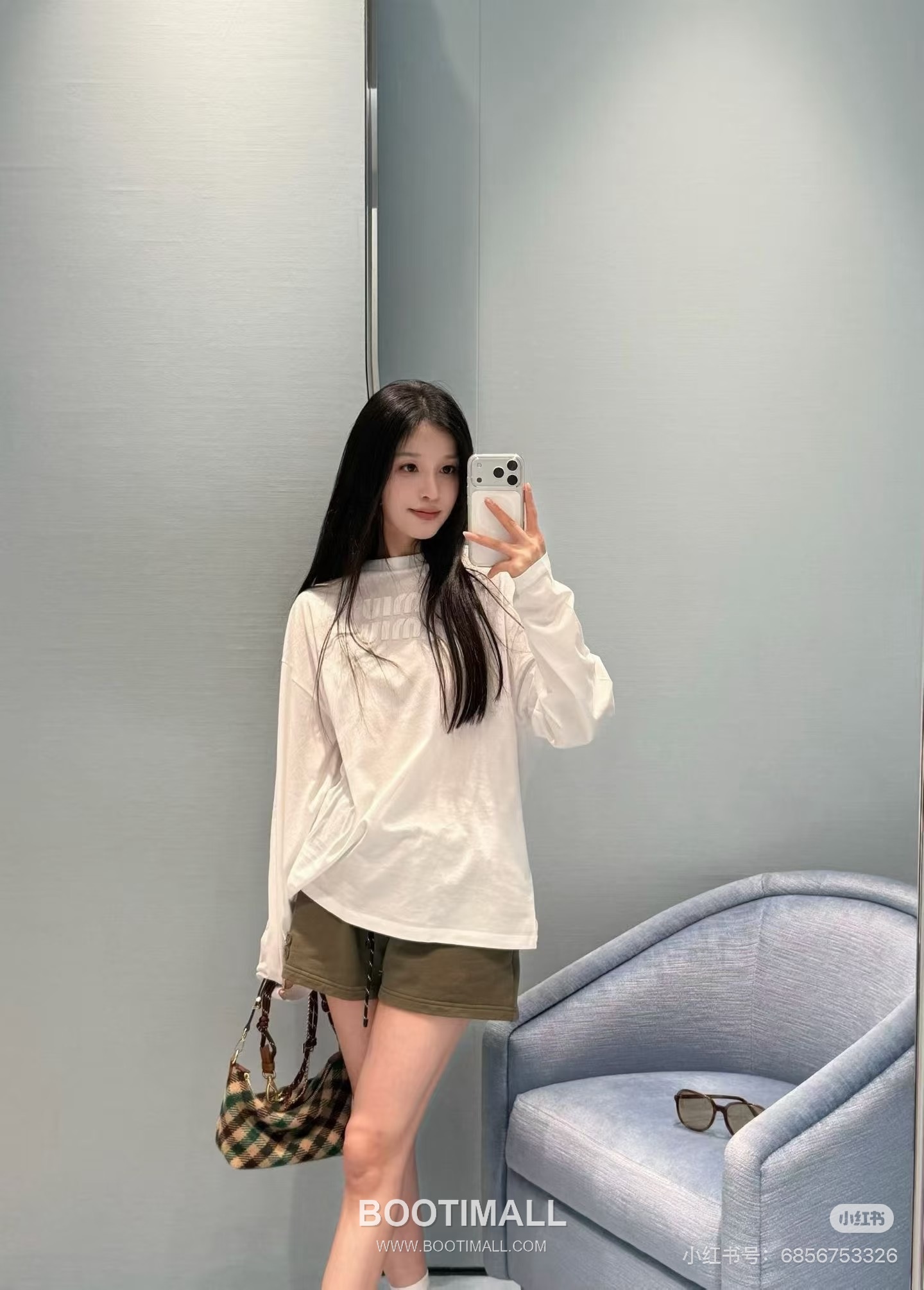 프라다 2026SS 코튼 드로스트링 로고자수 루즈핏 쇼츠 Prada 2026 SS Cotton Drawstring Logo Embroidered Loose Fit Shorts 2