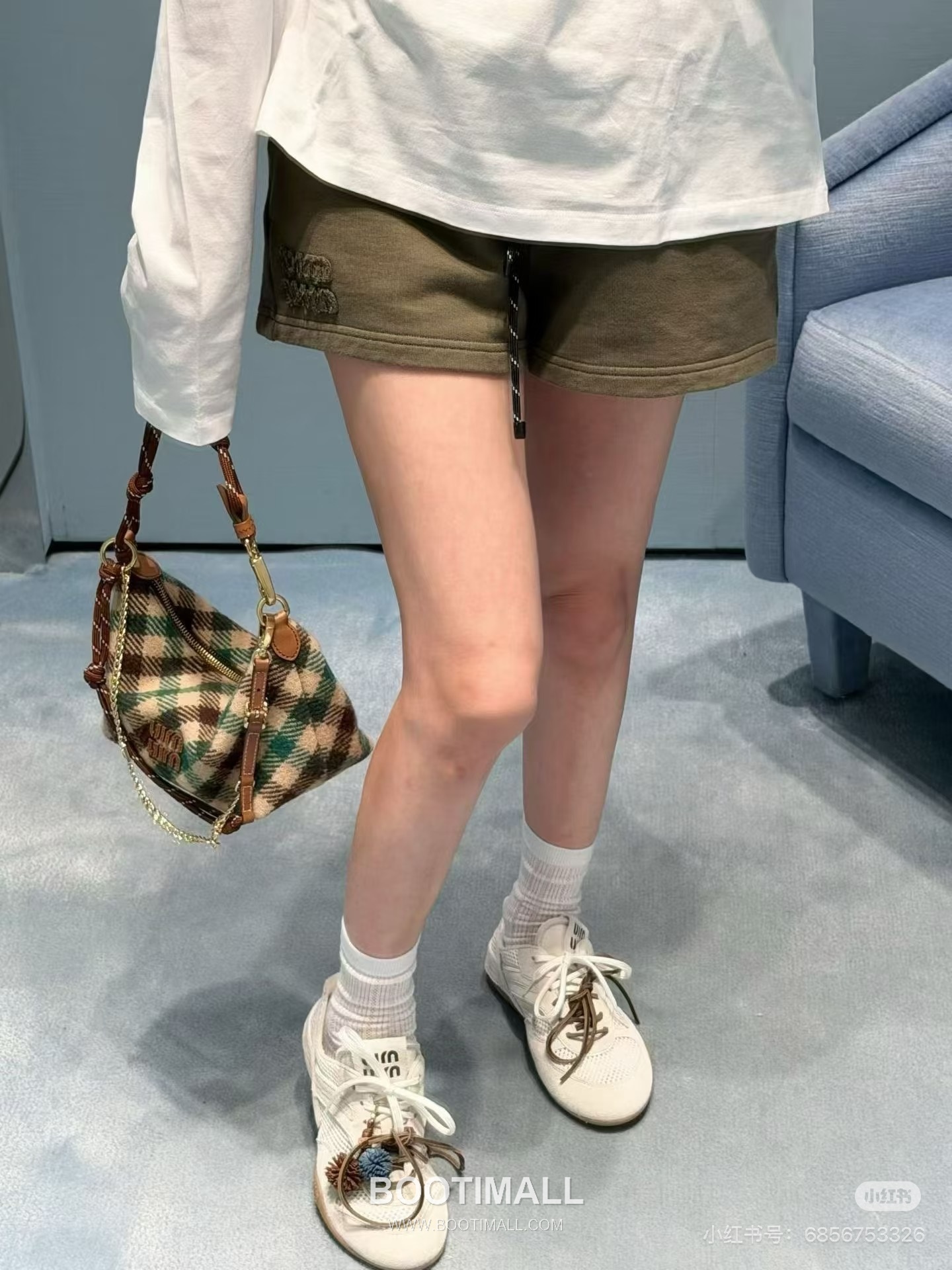 프라다 2026SS 코튼 드로스트링 로고자수 루즈핏 쇼츠 Prada 2026 SS Cotton Drawstring Logo Embroidered Loose Fit Shorts 3