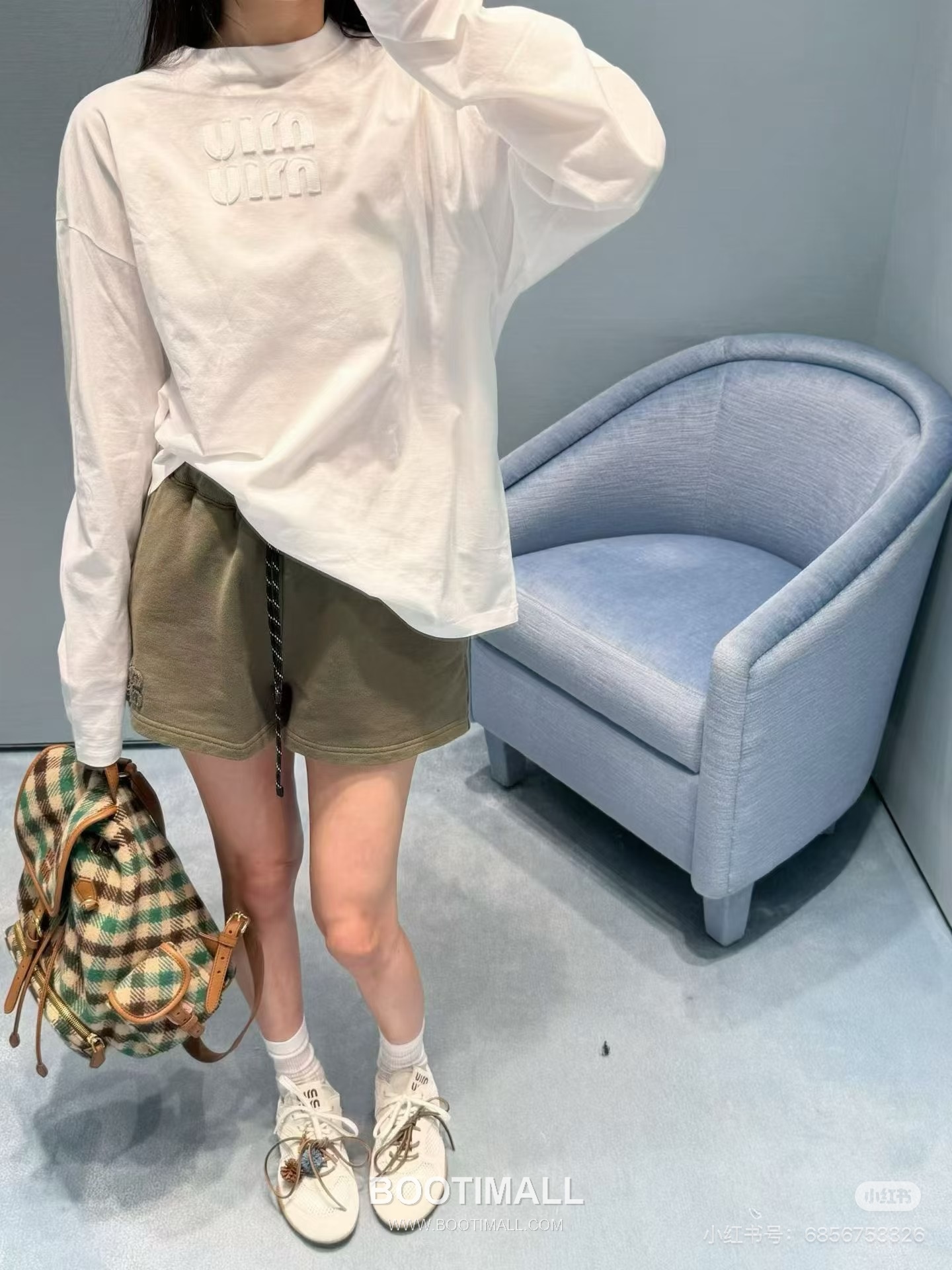 프라다 2026SS 코튼 드로스트링 로고자수 루즈핏 쇼츠 Prada 2026 SS Cotton Drawstring Logo Embroidered Loose Fit Shorts 4