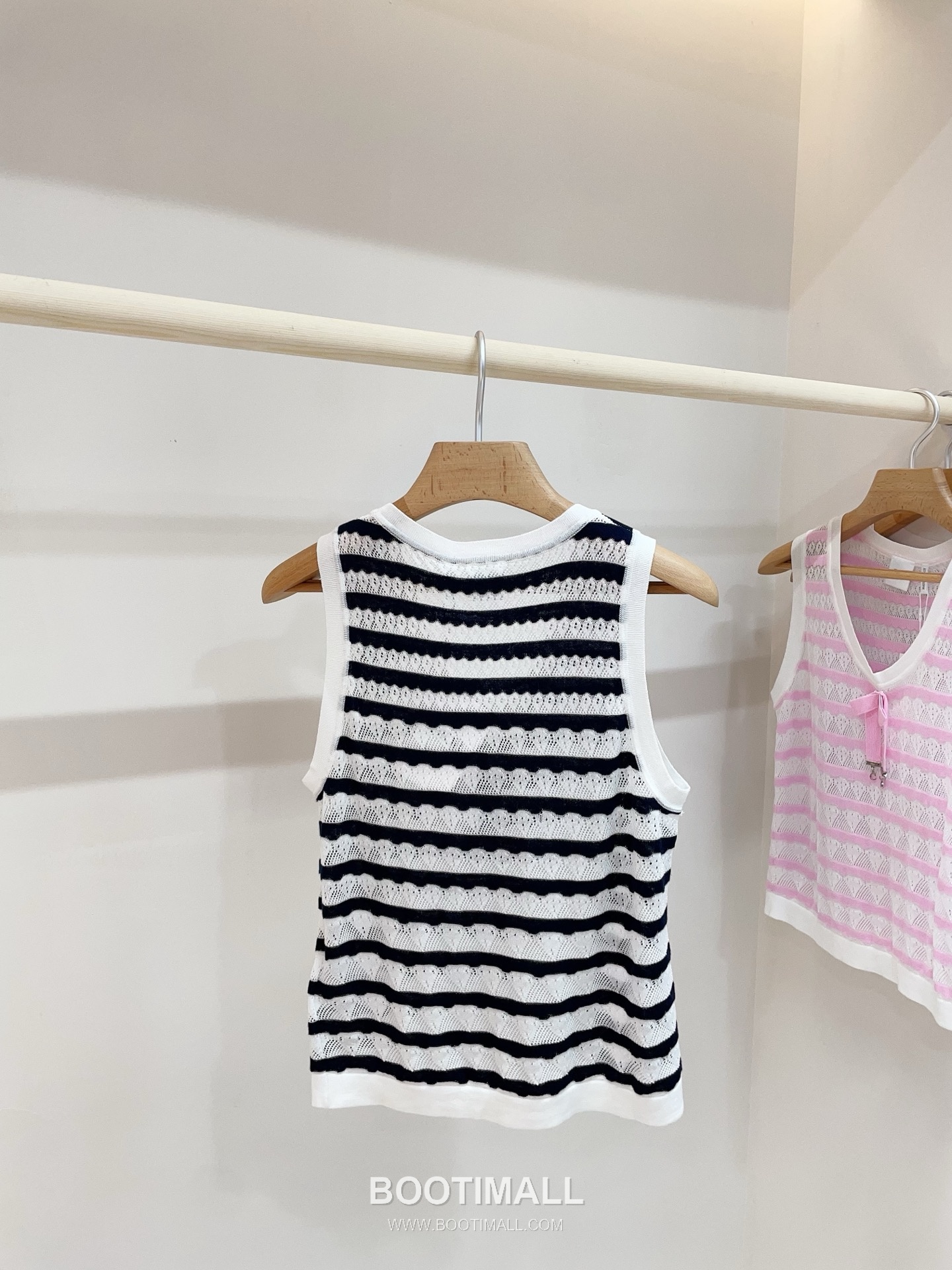디올 2026SS 레이스니트 마리니에르 스트라이프 CD참 슬림핏 슬리브리스 니트 Dior 2026 SS Lace Knit Mariniere Stripe CD Charm Slim Fit Sleeveless Knit 13