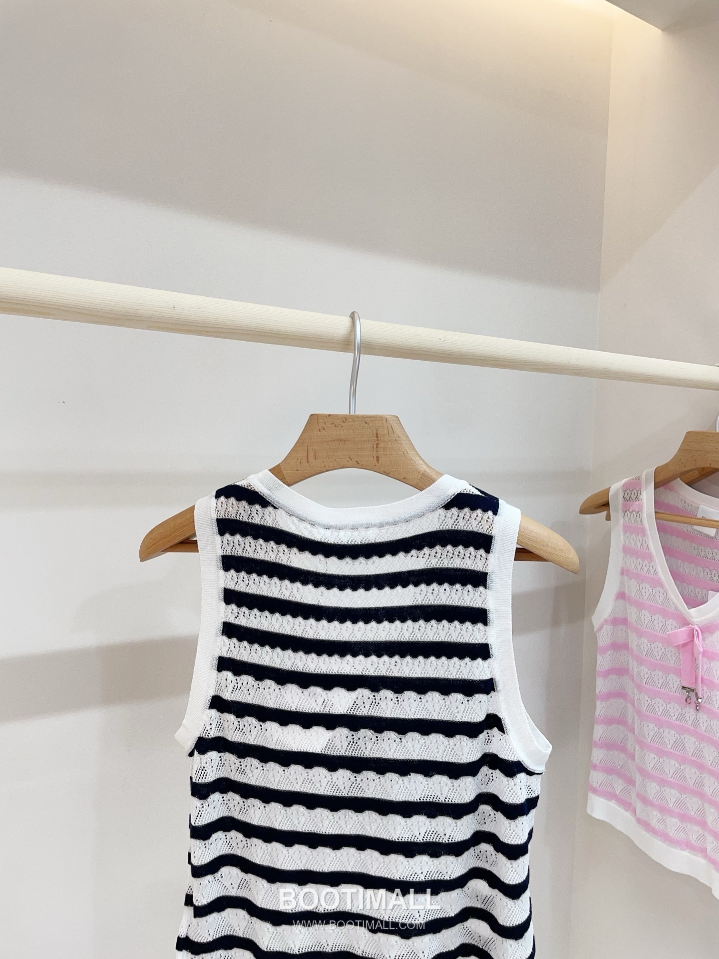 디올 2026SS 레이스니트 마리니에르 스트라이프 CD참 슬림핏 슬리브리스 니트 Dior 2026 SS Lace Knit Mariniere Stripe CD Charm Slim Fit Sleeveless Knit 15