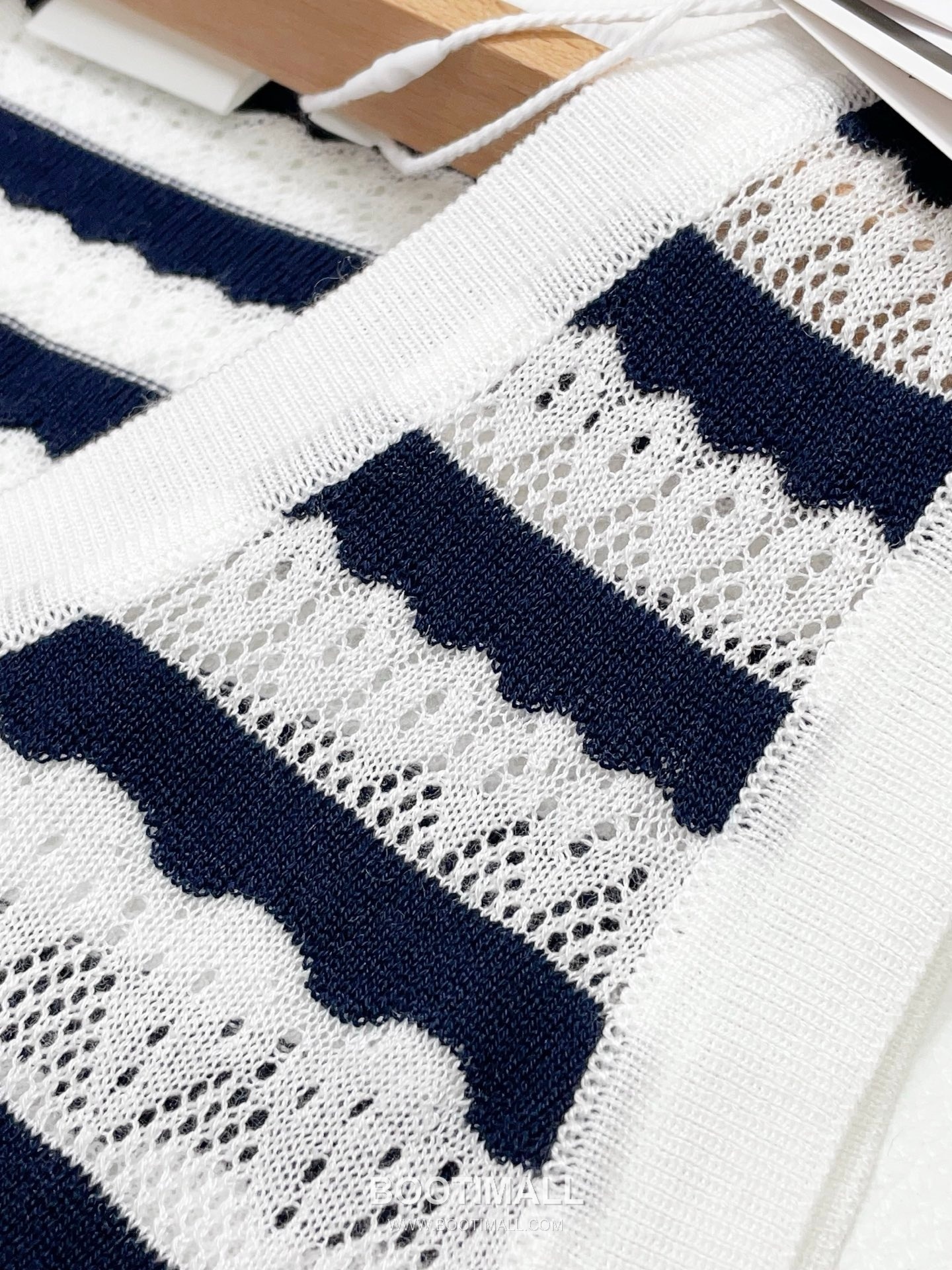 디올 2026SS 레이스니트 마리니에르 스트라이프 CD참 슬림핏 슬리브리스 니트 Dior 2026 SS Lace Knit Mariniere Stripe CD Charm Slim Fit Sleeveless Knit 18