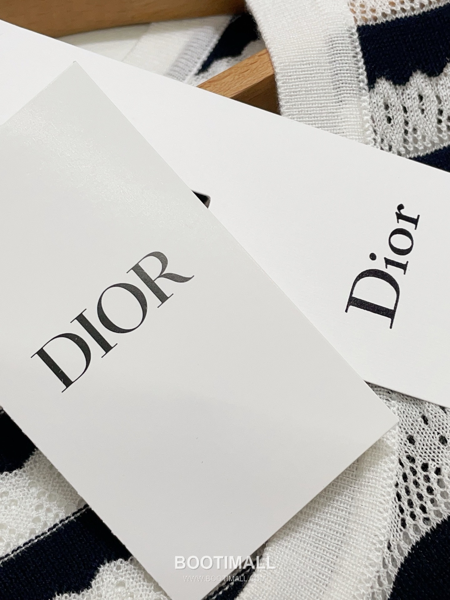 디올 2026SS 레이스니트 마리니에르 스트라이프 CD참 슬림핏 슬리브리스 니트 Dior 2026 SS Lace Knit Mariniere Stripe CD Charm Slim Fit Sleeveless Knit 23