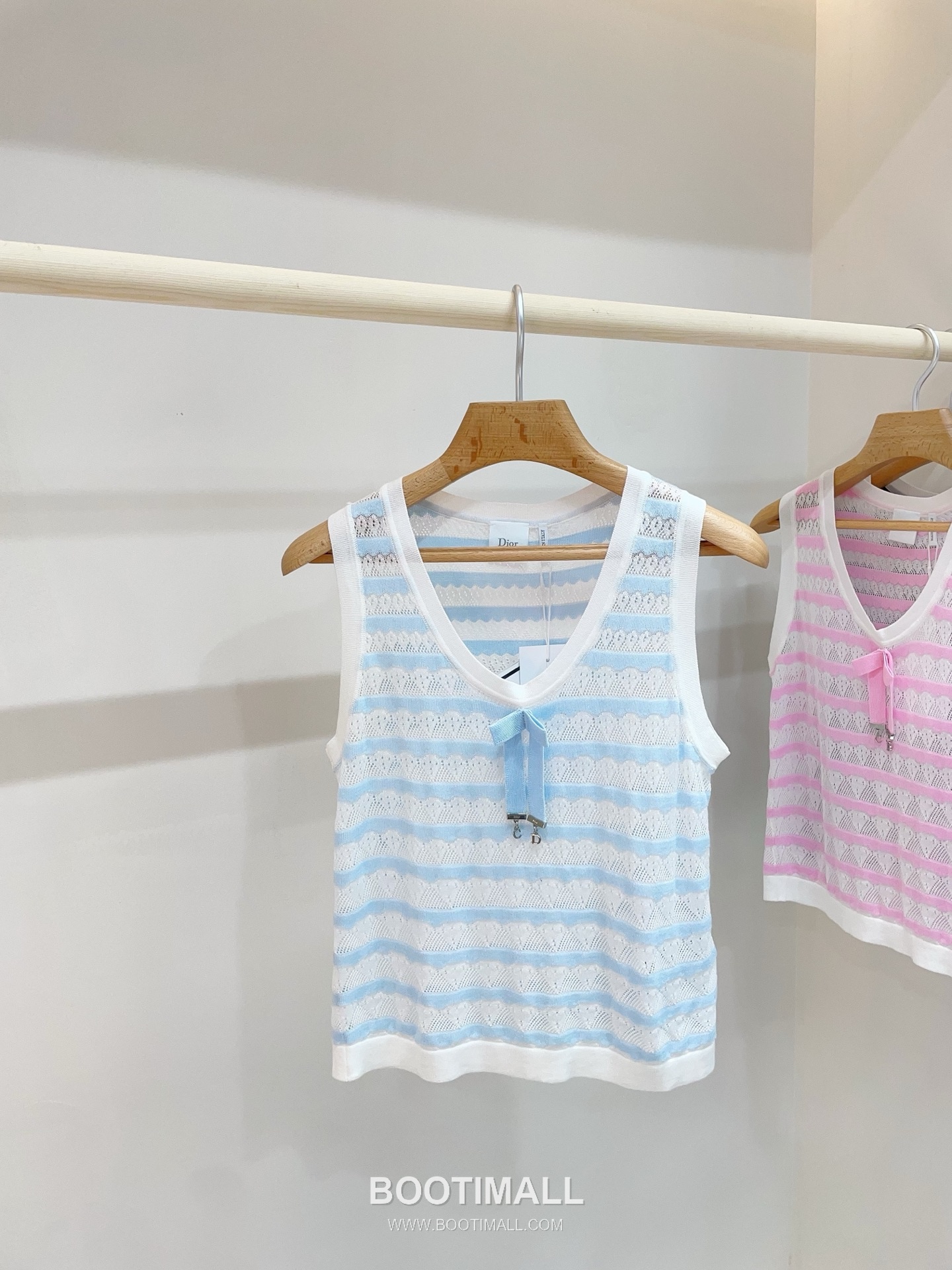 디올 2026SS 레이스니트 마리니에르 스트라이프 CD참 슬림핏 슬리브리스 니트 Dior 2026 SS Lace Knit Mariniere Stripe CD Charm Slim Fit Sleeveless Knit 1