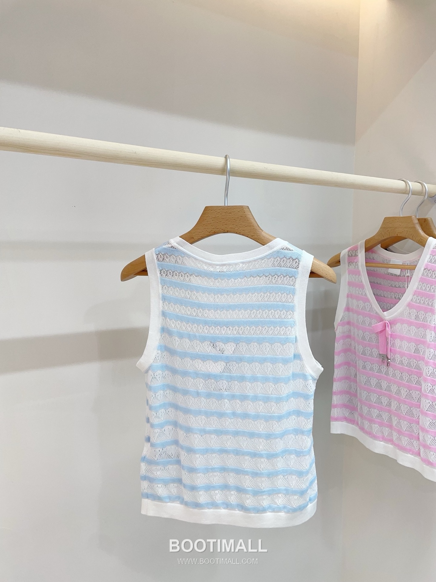 디올 2026SS 레이스니트 마리니에르 스트라이프 CD참 슬림핏 슬리브리스 니트 Dior 2026 SS Lace Knit Mariniere Stripe CD Charm Slim Fit Sleeveless Knit 4