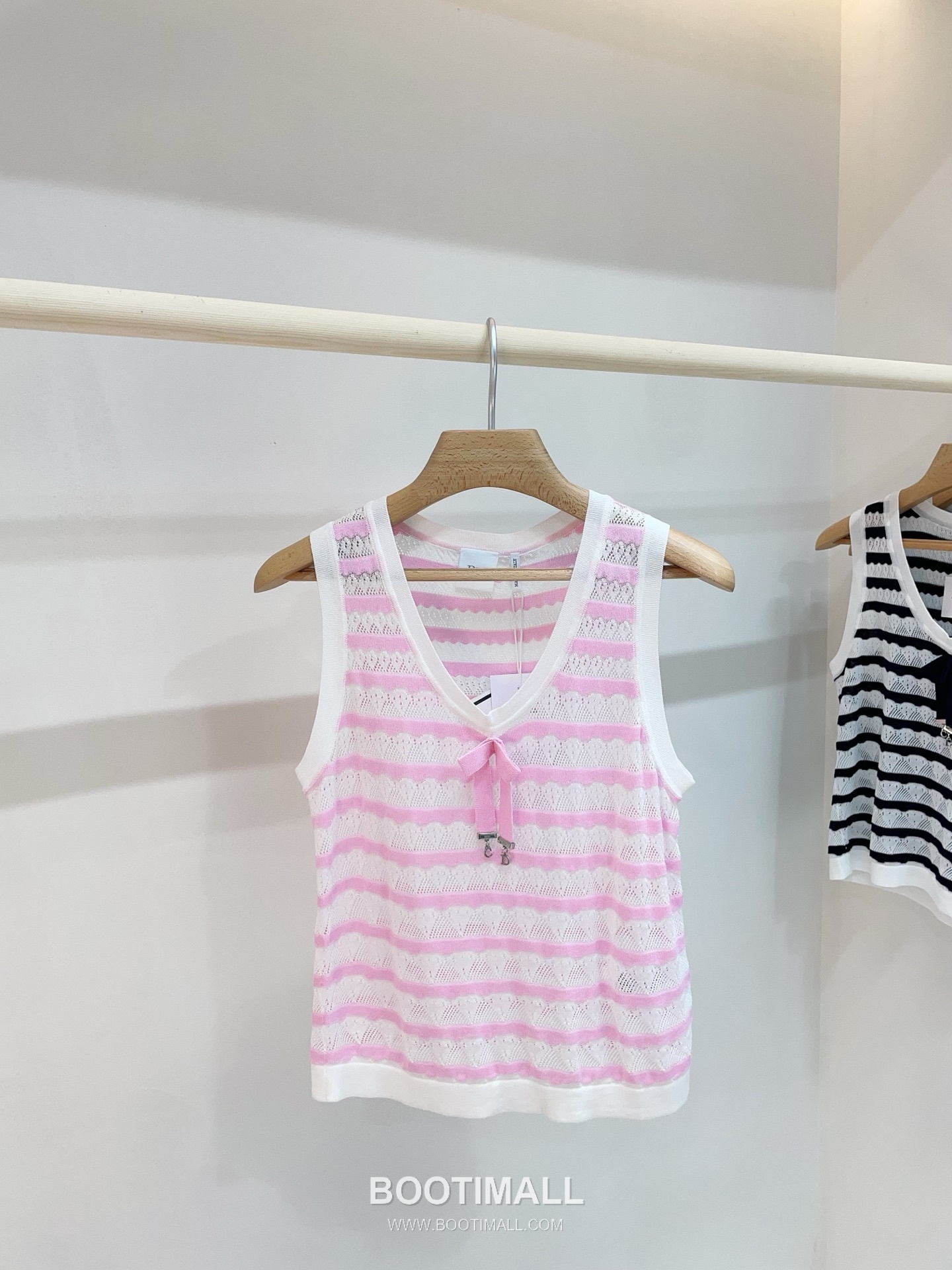 디올 2026SS 레이스니트 마리니에르 스트라이프 CD참 슬림핏 슬리브리스 니트 Dior 2026 SS Lace Knit Mariniere Stripe CD Charm Slim Fit Sleeveless Knit 1