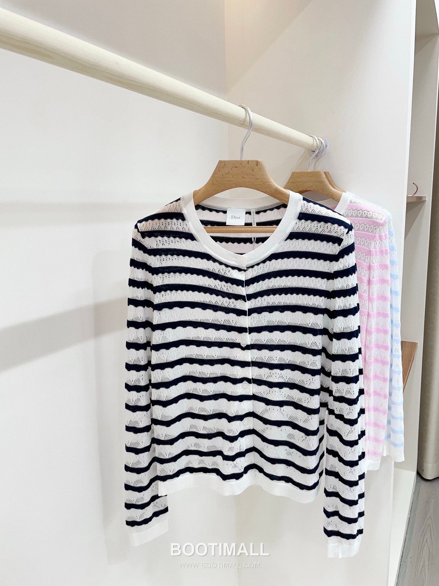 디올 2026SS 레이스니트 마리니에르 스트라이프 슬림핏 브이넥 긴팔 가디건 Dior 2026 SS Lace Knit Mariniere Stripe Slim Fit V Neck Long Sleeve Cardigan 16