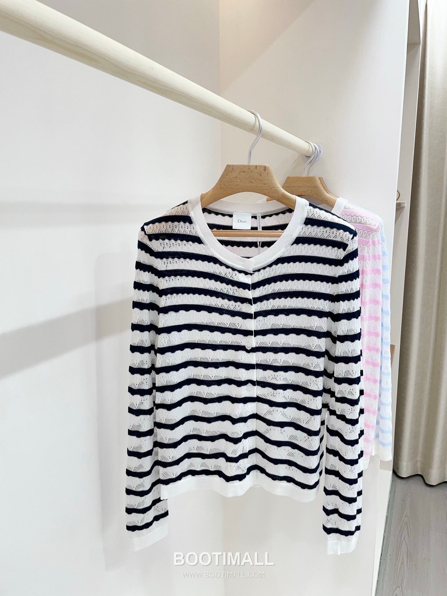 디올 2026SS 레이스니트 마리니에르 스트라이프 슬림핏 브이넥 긴팔 가디건 Dior 2026 SS Lace Knit Mariniere Stripe Slim Fit V Neck Long Sleeve Cardigan 18