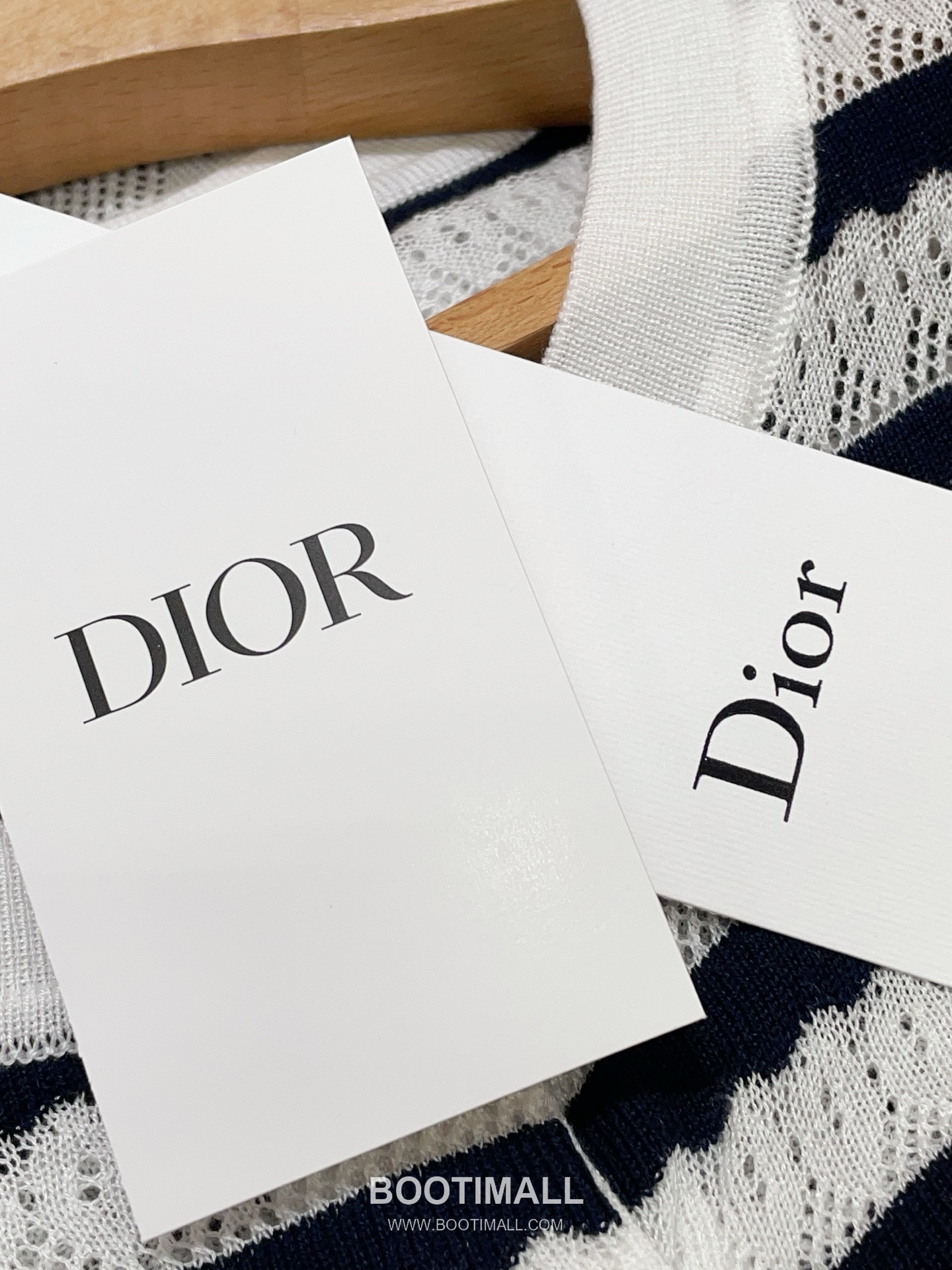 디올 2026SS 레이스니트 마리니에르 스트라이프 슬림핏 브이넥 긴팔 가디건 Dior 2026 SS Lace Knit Mariniere Stripe Slim Fit V Neck Long Sleeve Cardigan 26