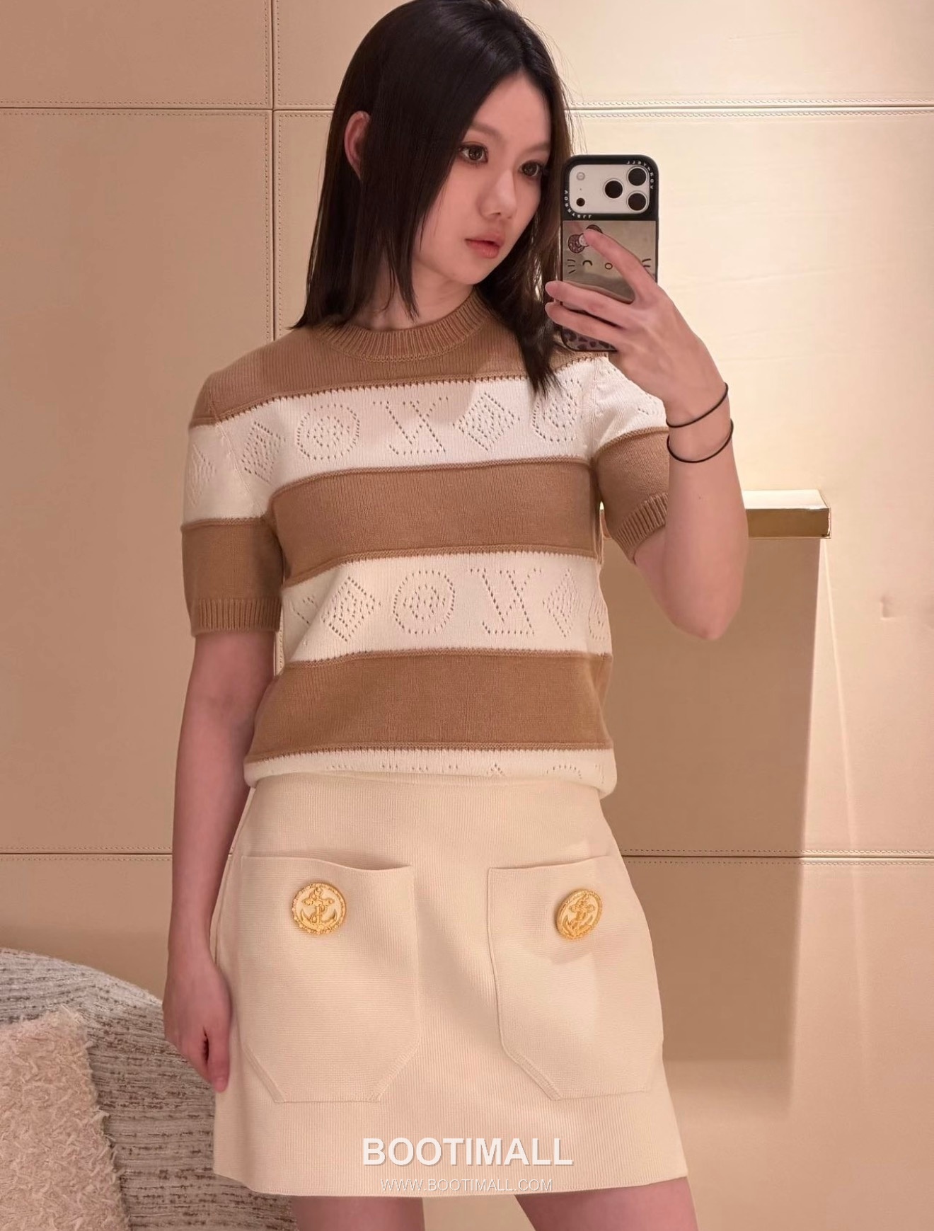 루이비통 2026SS 울캐시미어 모노그램 플로럴 슬림핏 반팔 니트 Louis Vuitton 2026 SS Wool Cashmere Monogram Floral Slim Fit Short Sleeve Knit 4