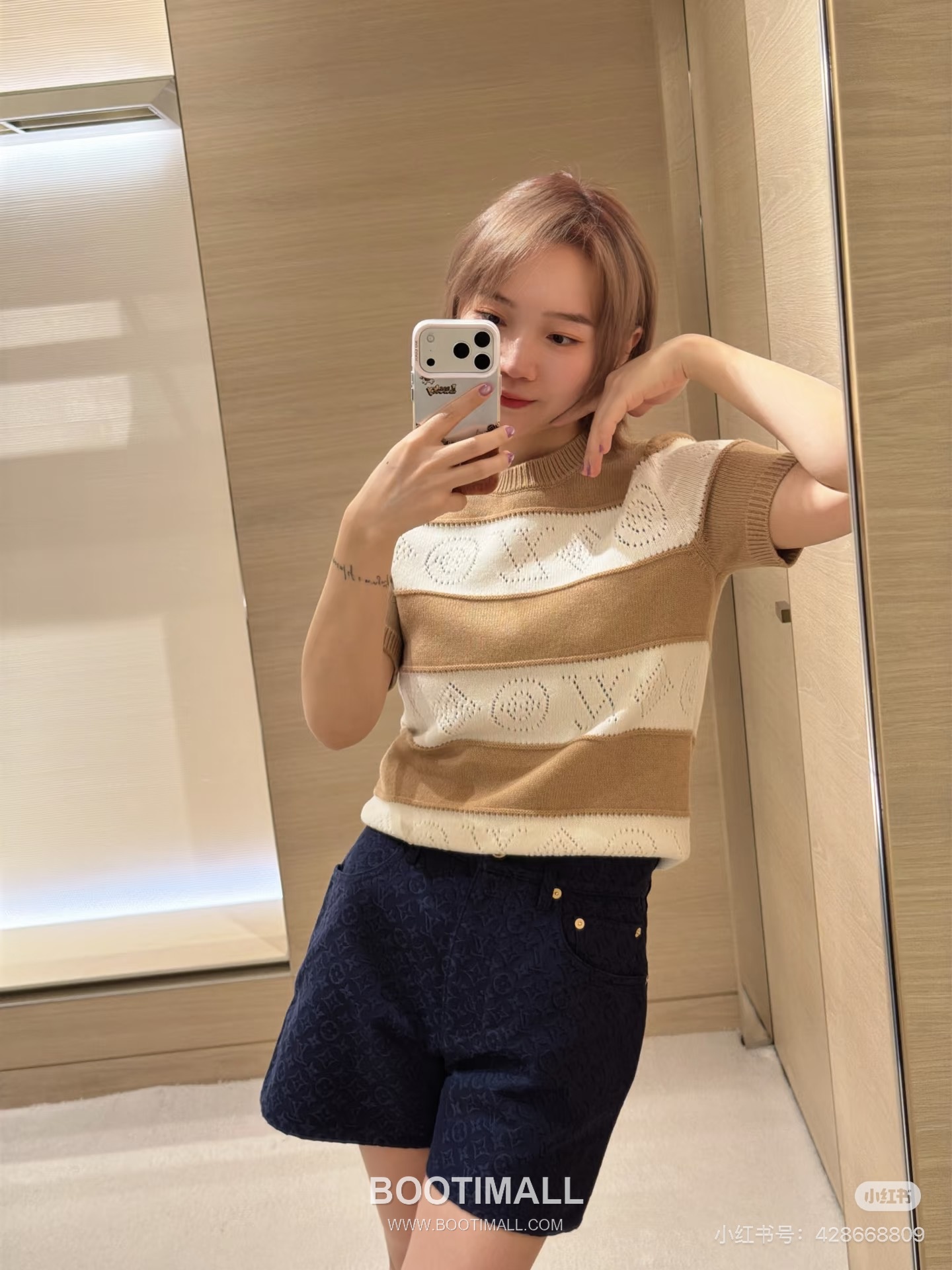 루이비통 2026SS 울캐시미어 모노그램 플로럴 슬림핏 반팔 니트 Louis Vuitton 2026 SS Wool Cashmere Monogram Floral Slim Fit Short Sleeve Knit 5