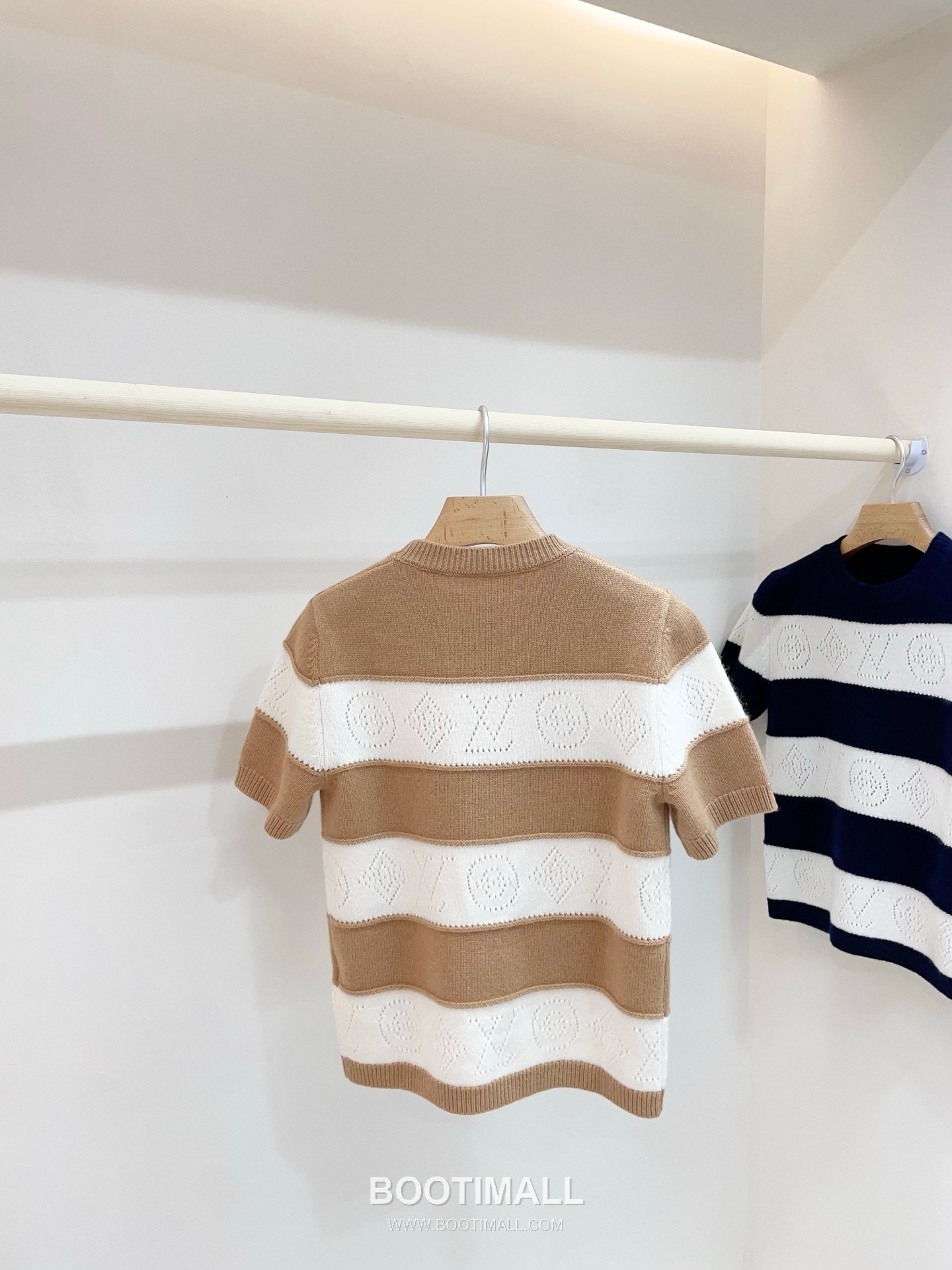 루이비통 2026SS 울캐시미어 모노그램 플로럴 슬림핏 반팔 니트 Louis Vuitton 2026 SS Wool Cashmere Monogram Floral Slim Fit Short Sleeve Knit 17