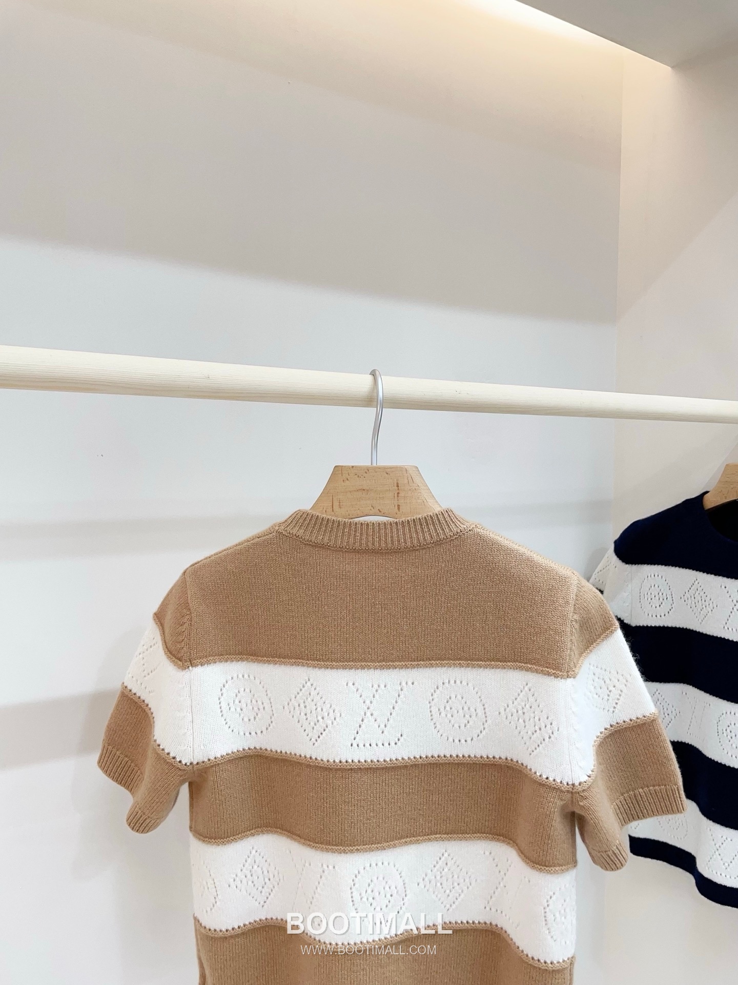 루이비통 2026SS 울캐시미어 모노그램 플로럴 슬림핏 반팔 니트 Louis Vuitton 2026 SS Wool Cashmere Monogram Floral Slim Fit Short Sleeve Knit 18