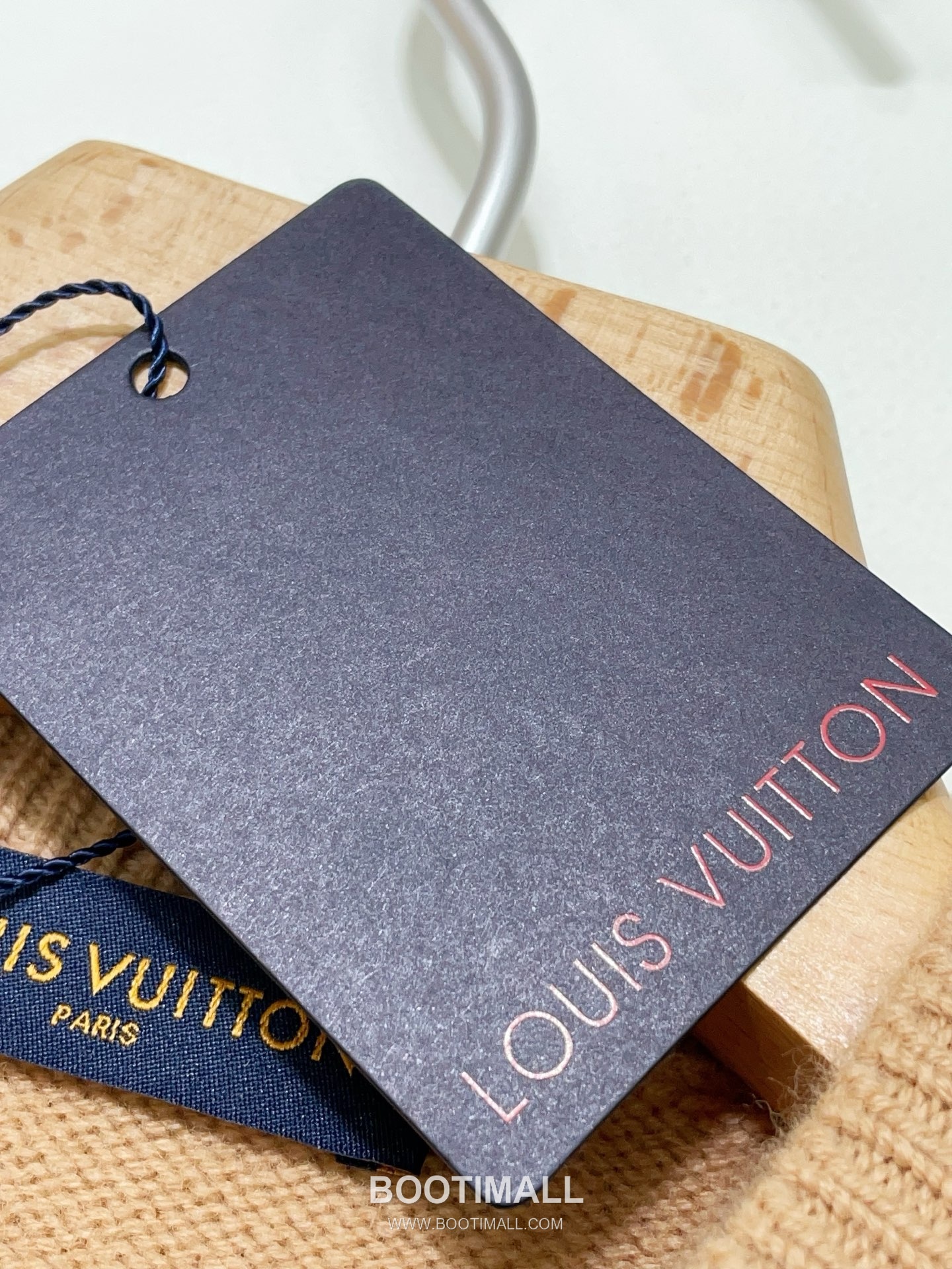 루이비통 2026SS 울캐시미어 모노그램 플로럴 슬림핏 반팔 니트 Louis Vuitton 2026 SS Wool Cashmere Monogram Floral Slim Fit Short Sleeve Knit 26