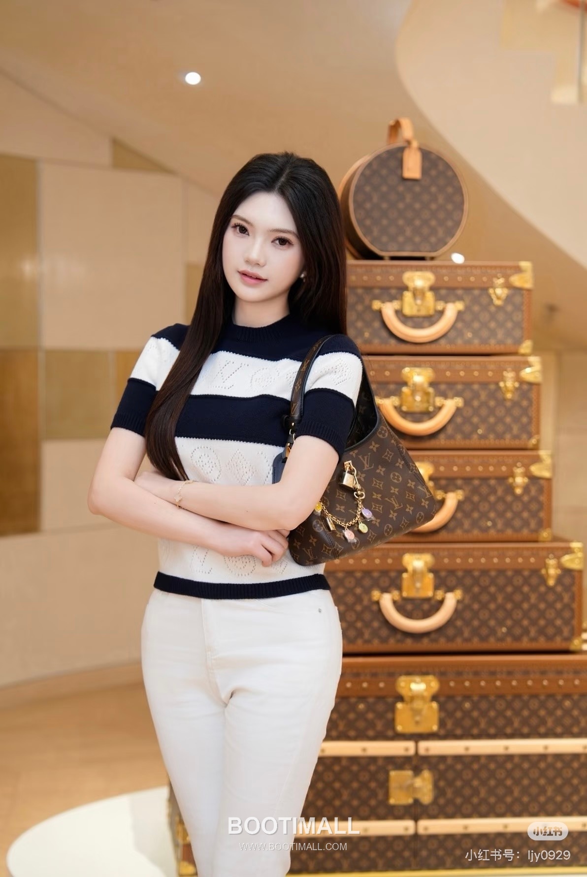 루이비통 2026SS 울캐시미어 모노그램 플로럴 슬림핏 반팔 니트 Louis Vuitton 2026 SS Wool Cashmere Monogram Floral Slim Fit Short Sleeve Knit 3