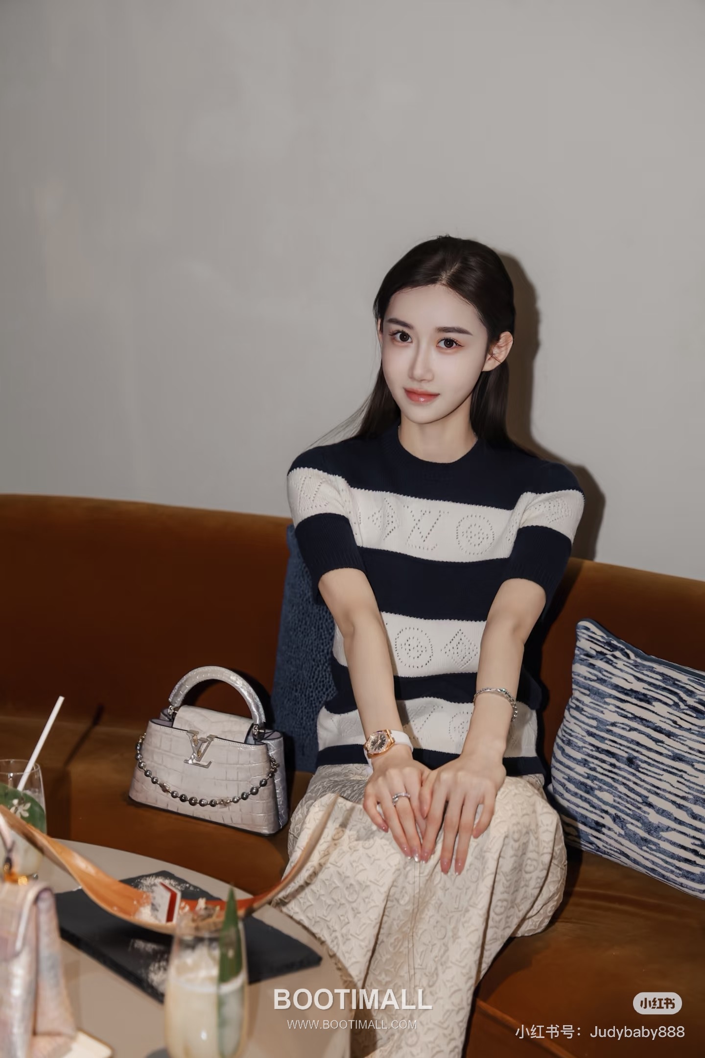 루이비통 2026SS 울캐시미어 모노그램 플로럴 슬림핏 반팔 니트 Louis Vuitton 2026 SS Wool Cashmere Monogram Floral Slim Fit Short Sleeve Knit 8