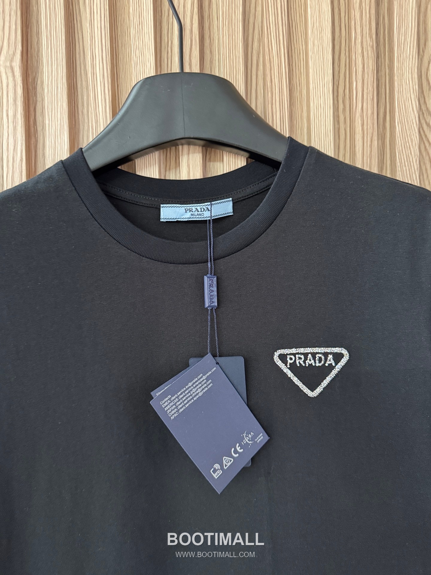 프라다 2026SS 코튼 트라이앵글 크리스탈로고 슬림핏 반팔 티셔츠 Prada 2026 SS Cotton Triangle Crystal Logo Slim Fit Short Sleeve T Shirt 23